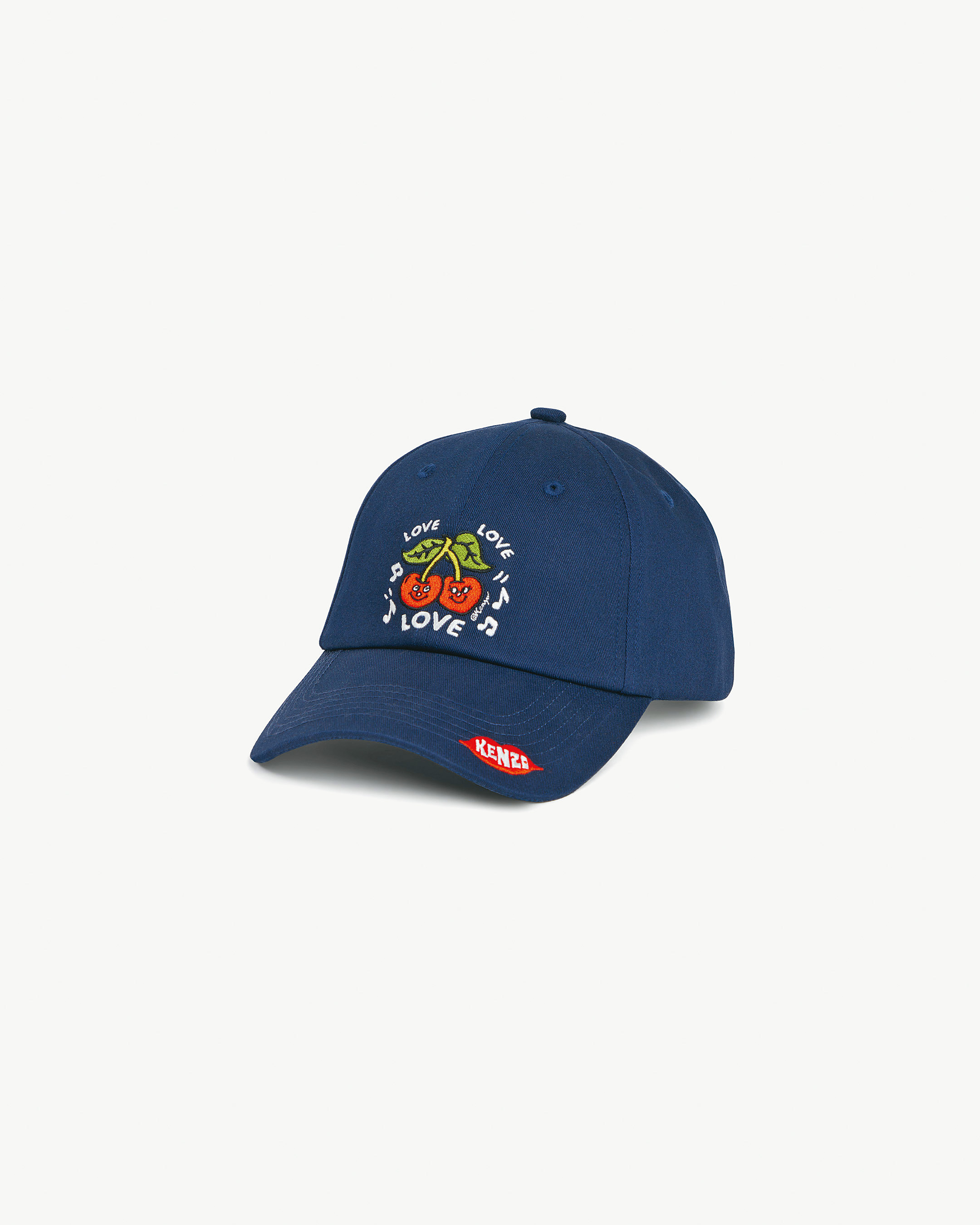 KENZO LOVES海軍藍棒球帽 NT$5,800（惇聚國際提供）