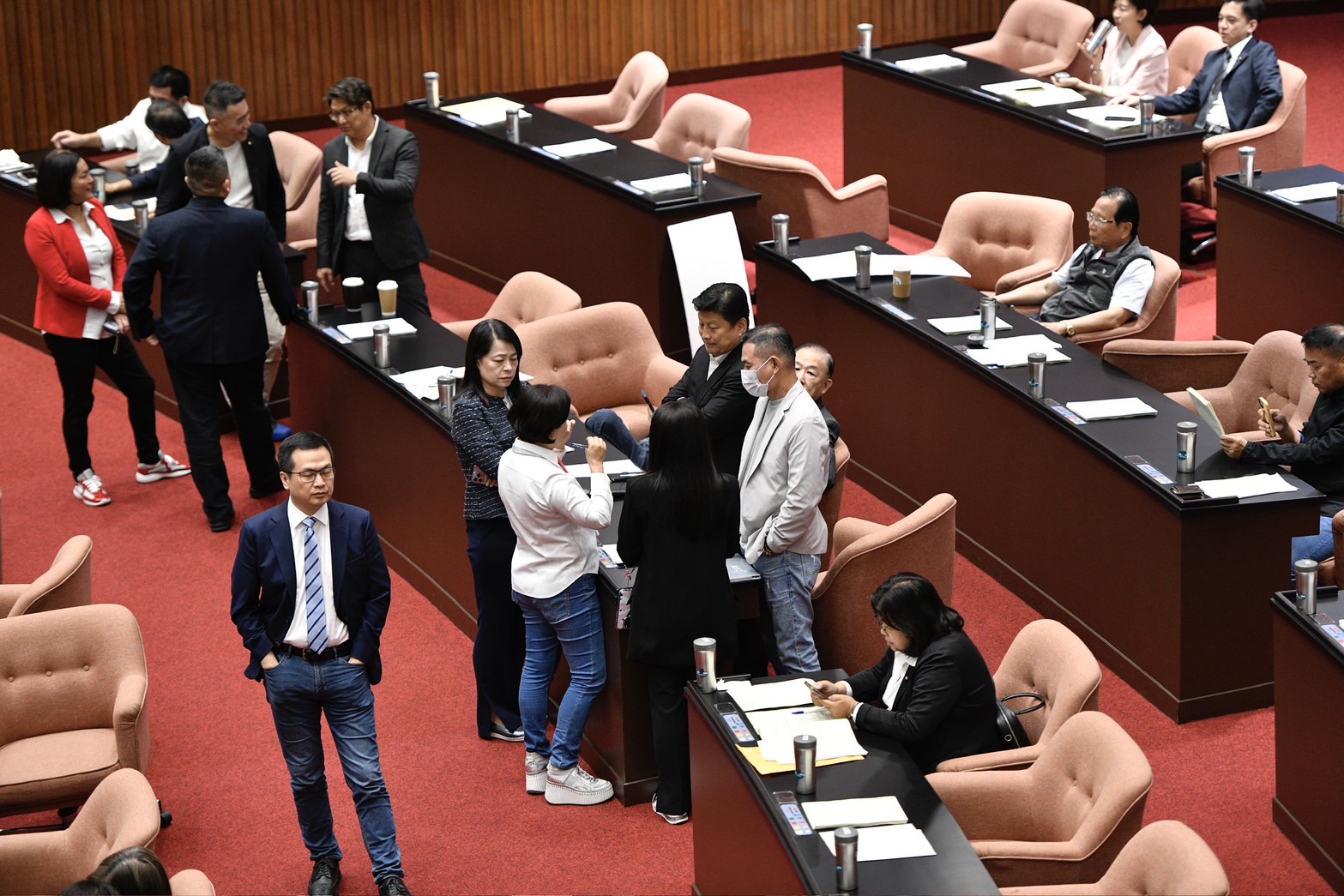 本刊掌握,藍營內部矛盾升溫,多數藍委無意捅馬蜂窩,欲暫緩修法。(本刊資料照)