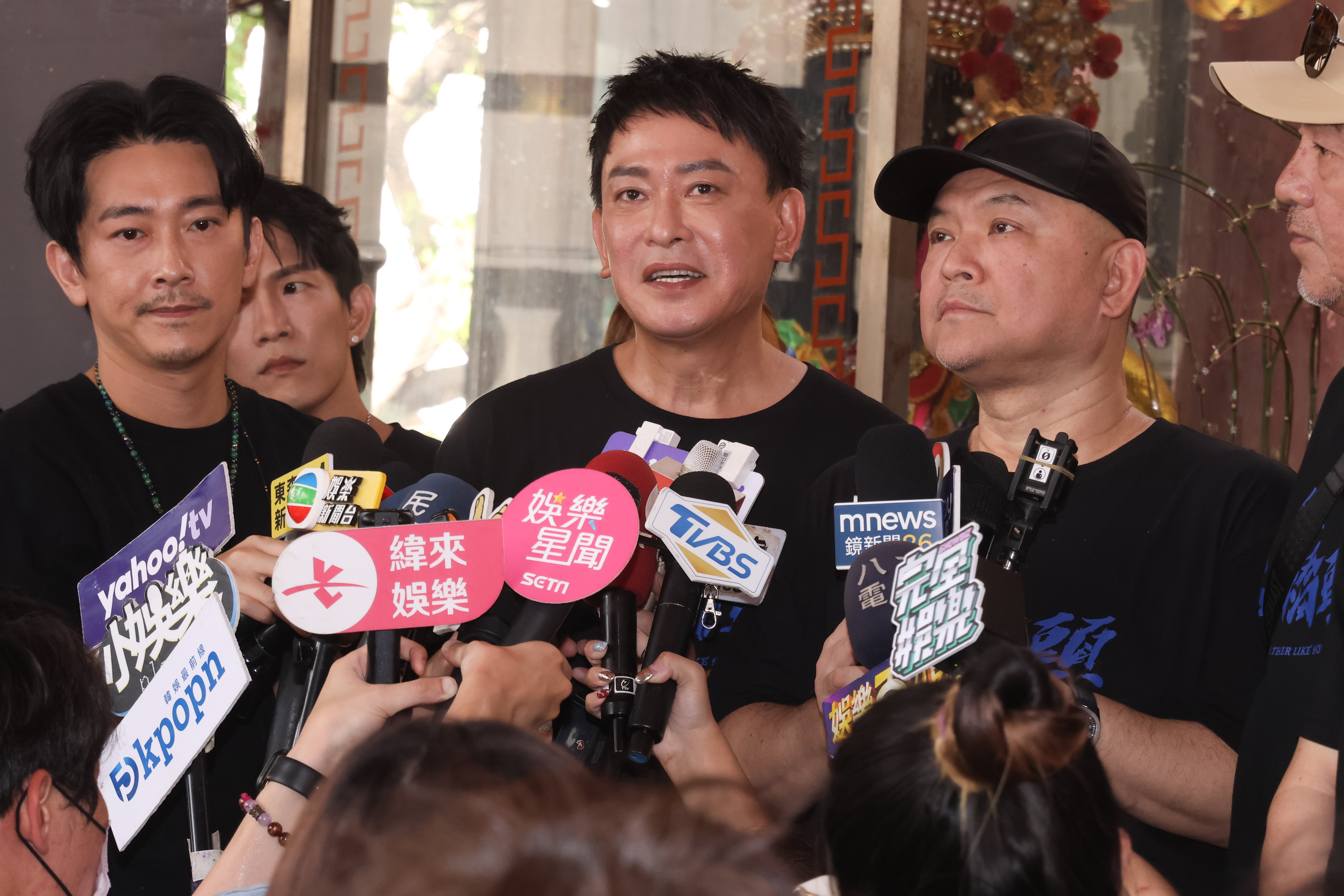 王識賢坦言自己也是看到新聞及周杰倫發文才知道江蕙罹癌及復出消息，若對方再開個唱，他也希望還有機會當嘉賓。