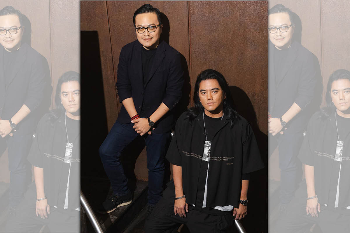 陳彥銘（右）與製片人好友蔡勝哲（左）合組泰坦星文創，費時4年攜手打造《艾嘉食堂》。