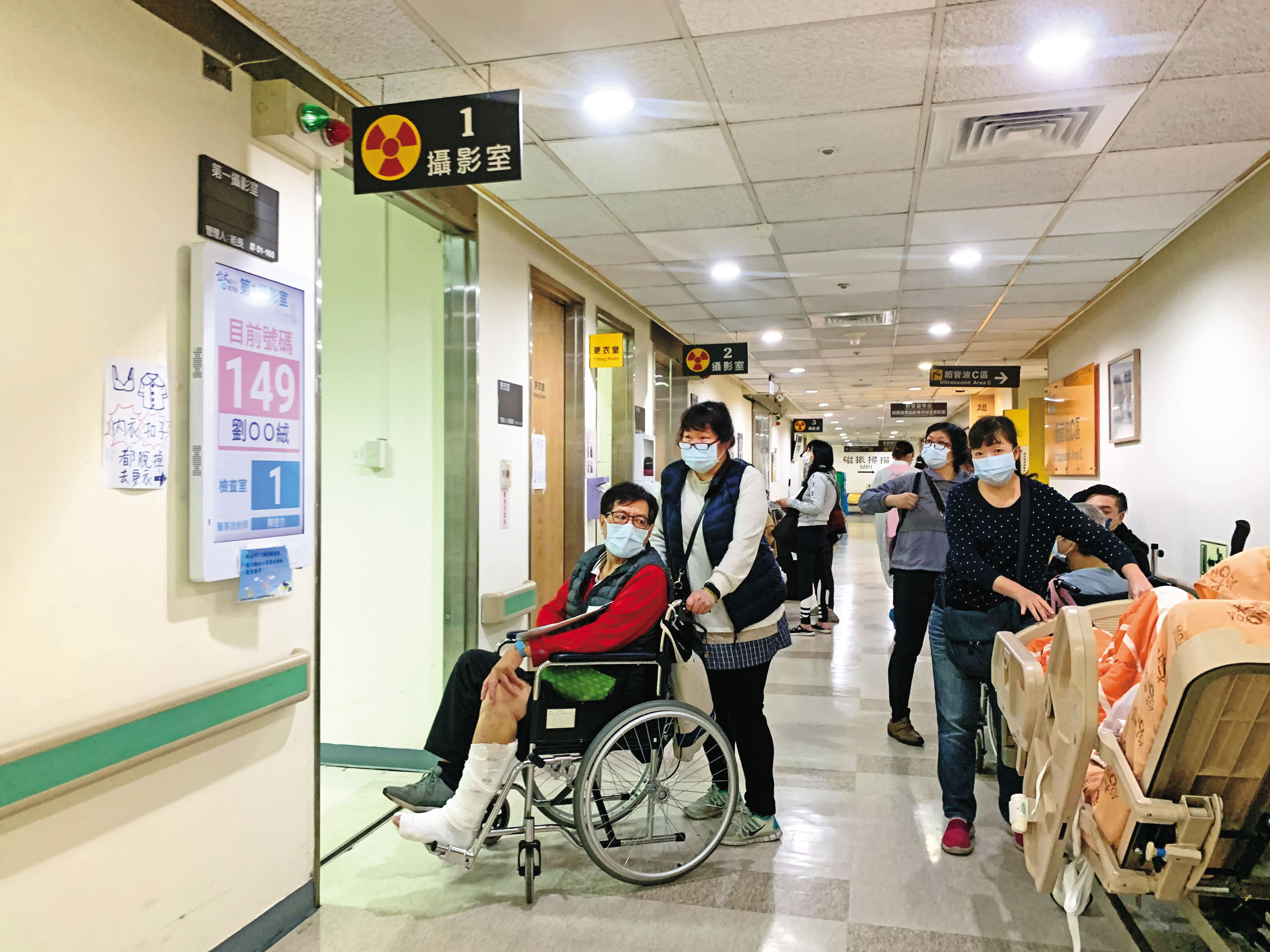 許多勞工請領勞保老年給付前已有失能現象，可先請領勞保失能年金，權益別輕忽。