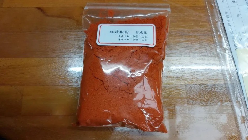 食藥署宣布3月1日起,輸入食品無論在邊境或後市場,只要檢出蘇丹紅,立即停止輸入查驗。(新北市府衛生局提供)