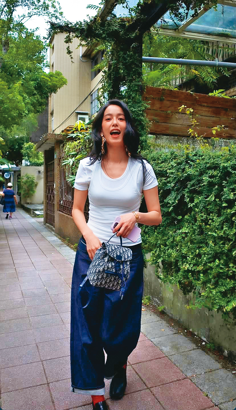陳庭妮曬出私服照，這是產後兩個月的樣子？有合理？（翻攝自陳庭妮IG）