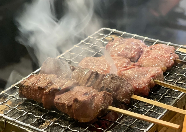 相較往年，今年中秋節沒有連假，也不用提早補班。示意圖。（翻攝自photoAC）