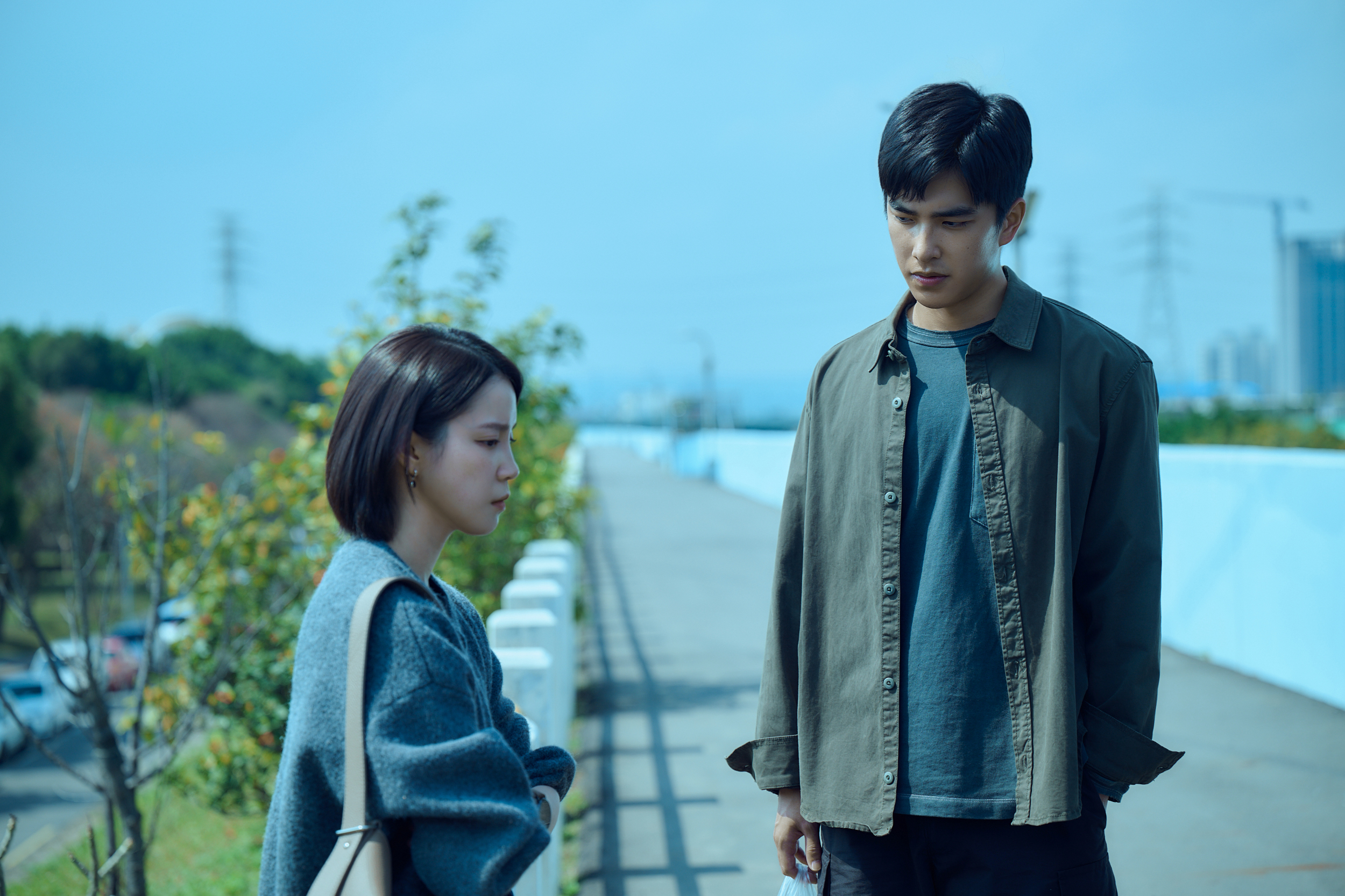 《如果我不曾見過太陽》曾敬驊、程予希。 ( Netflix提供)
