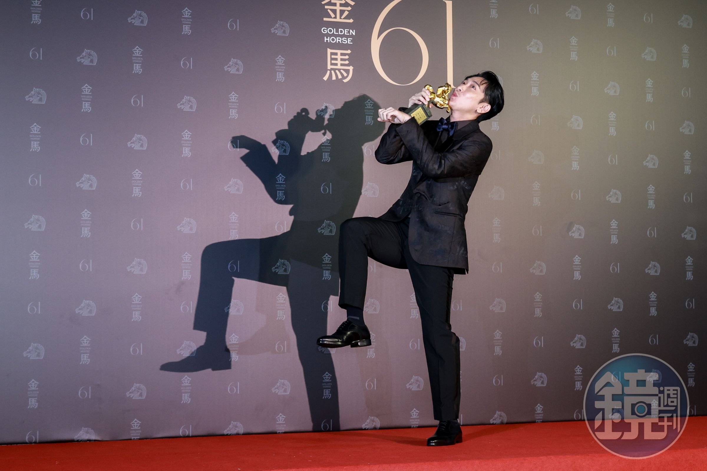 男配角項目討論四輪，是討論最久的項目，最後由施名帥勝出。