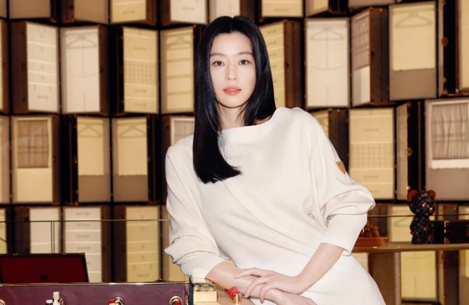 全智賢的富老公傳出投資虛擬貨幣相關股票，慘賠台幣3.6億元。（翻攝giannajunfp INS)