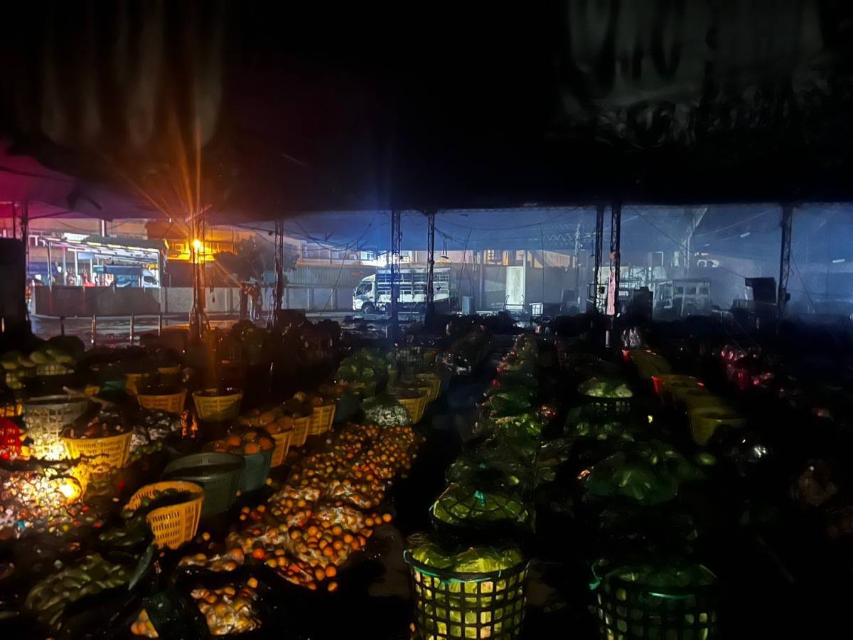 農會在事發後也緊急公告因市場火災，11/13至11/17暫停營業。（南投縣消防局提供）