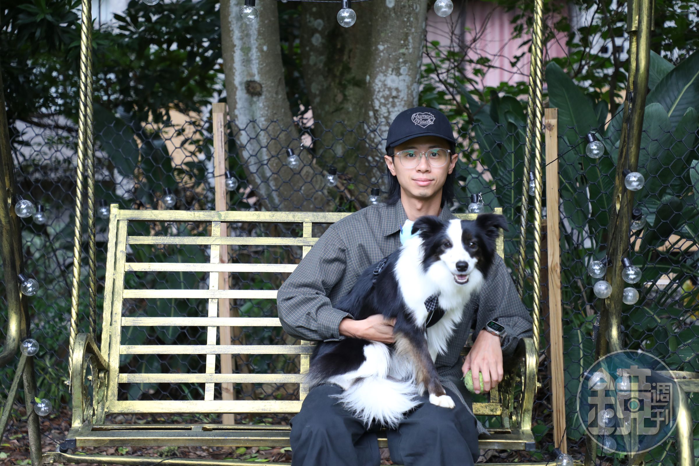 負責人詹育宏Mike與2歲的邊境牧羊犬宮梅春佳。