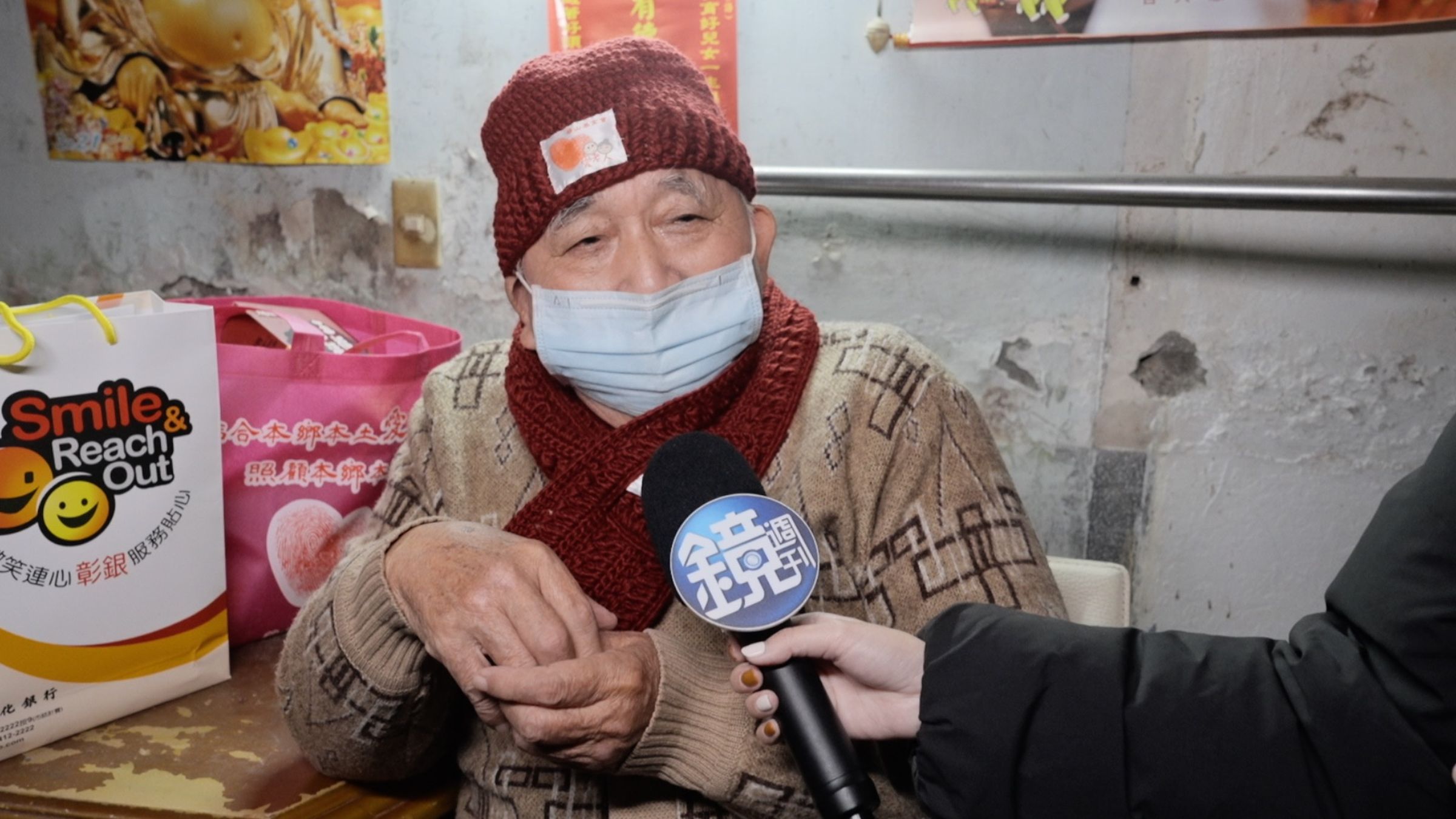 洪爺爺表示,過年常沒有過年的感覺,「不是像你們過年整家有孩子們那樣歡喜」,現在只希望平常不要生病就好了。