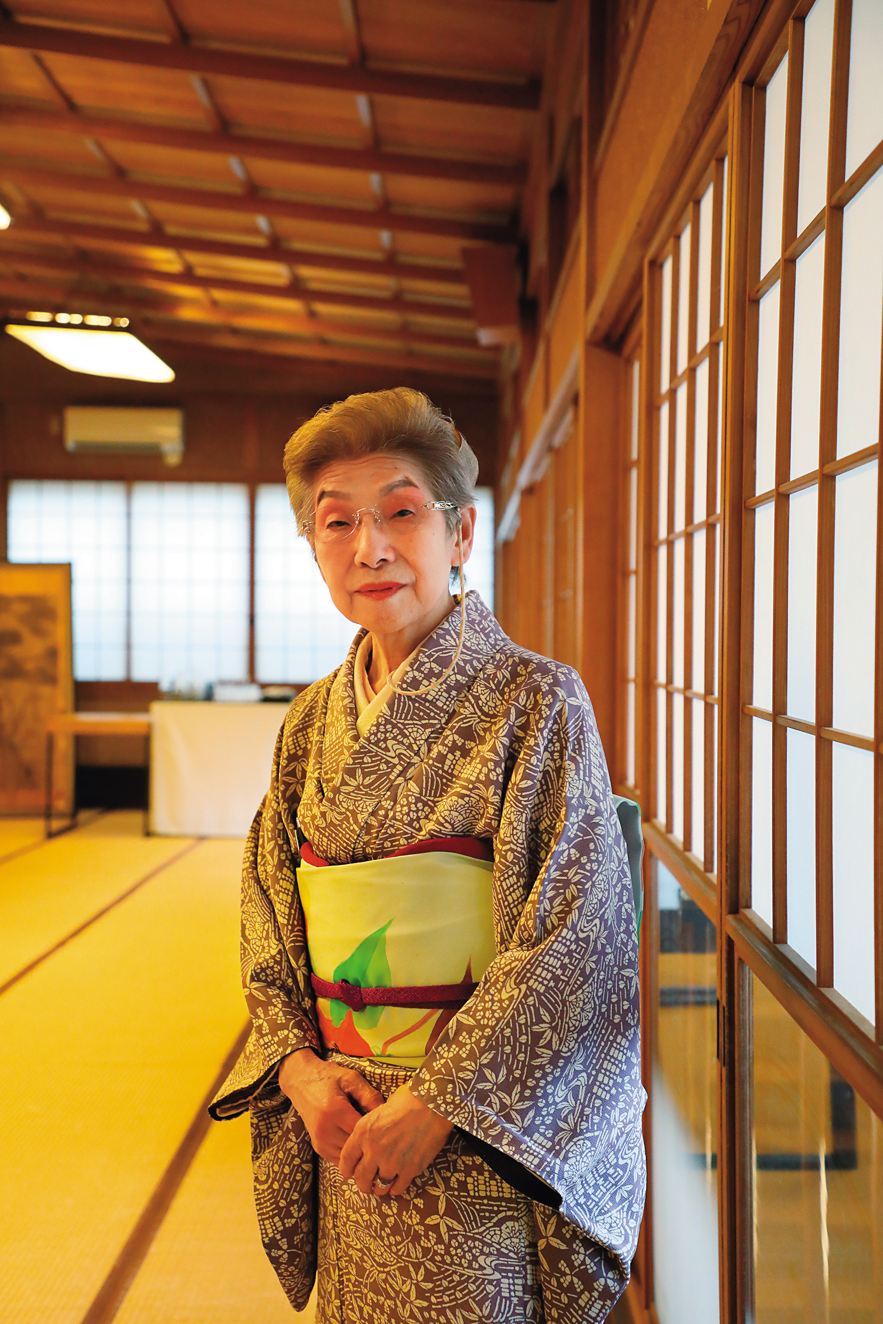 若勇是秋田音頭、酒之秋田舞步的傳承者，是藝者中的大前輩。