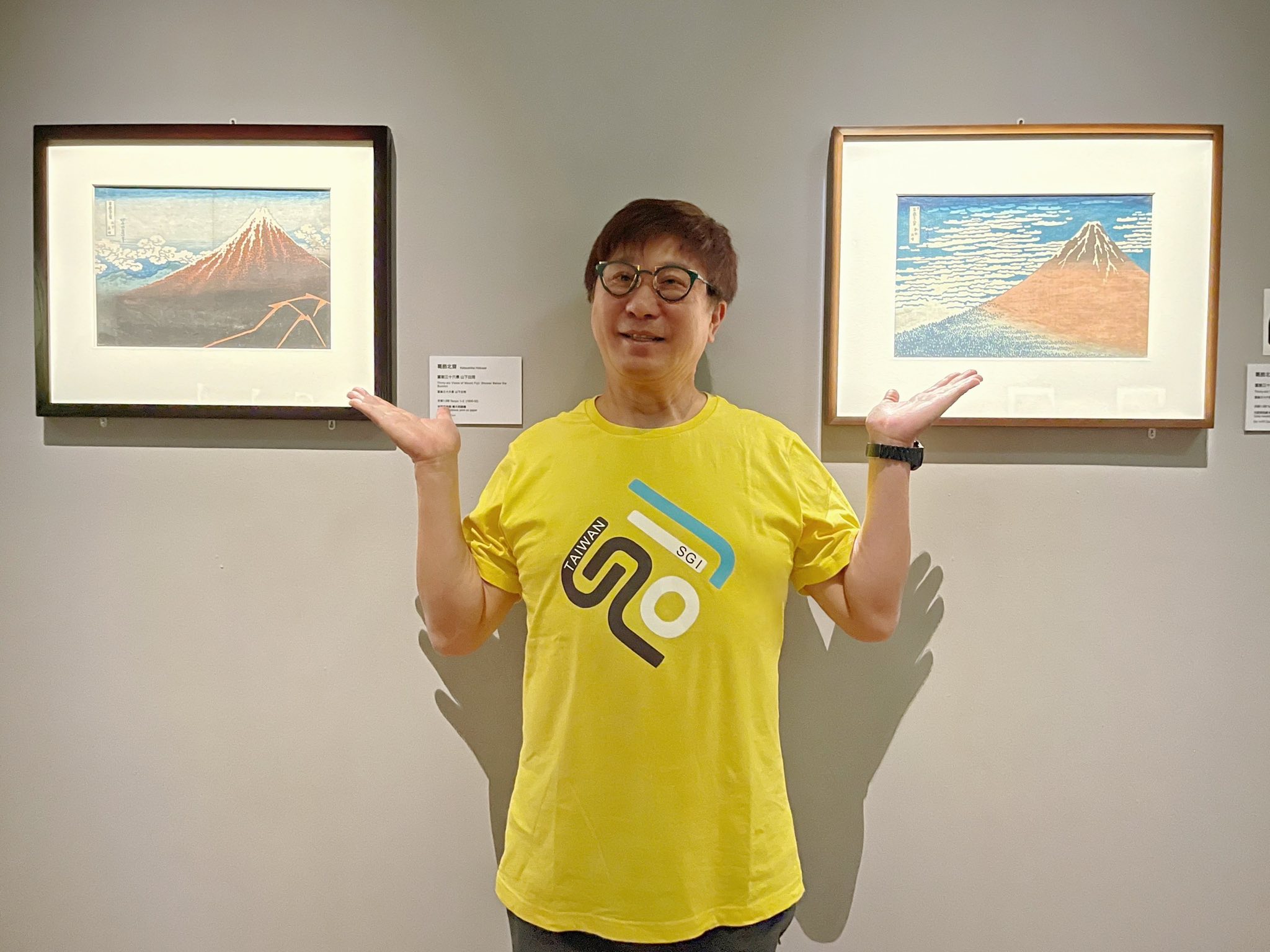 胡瓜購入豪宅裝潢入住後，就被鄰居提告造成漏水。（翻攝自胡瓜臉書）