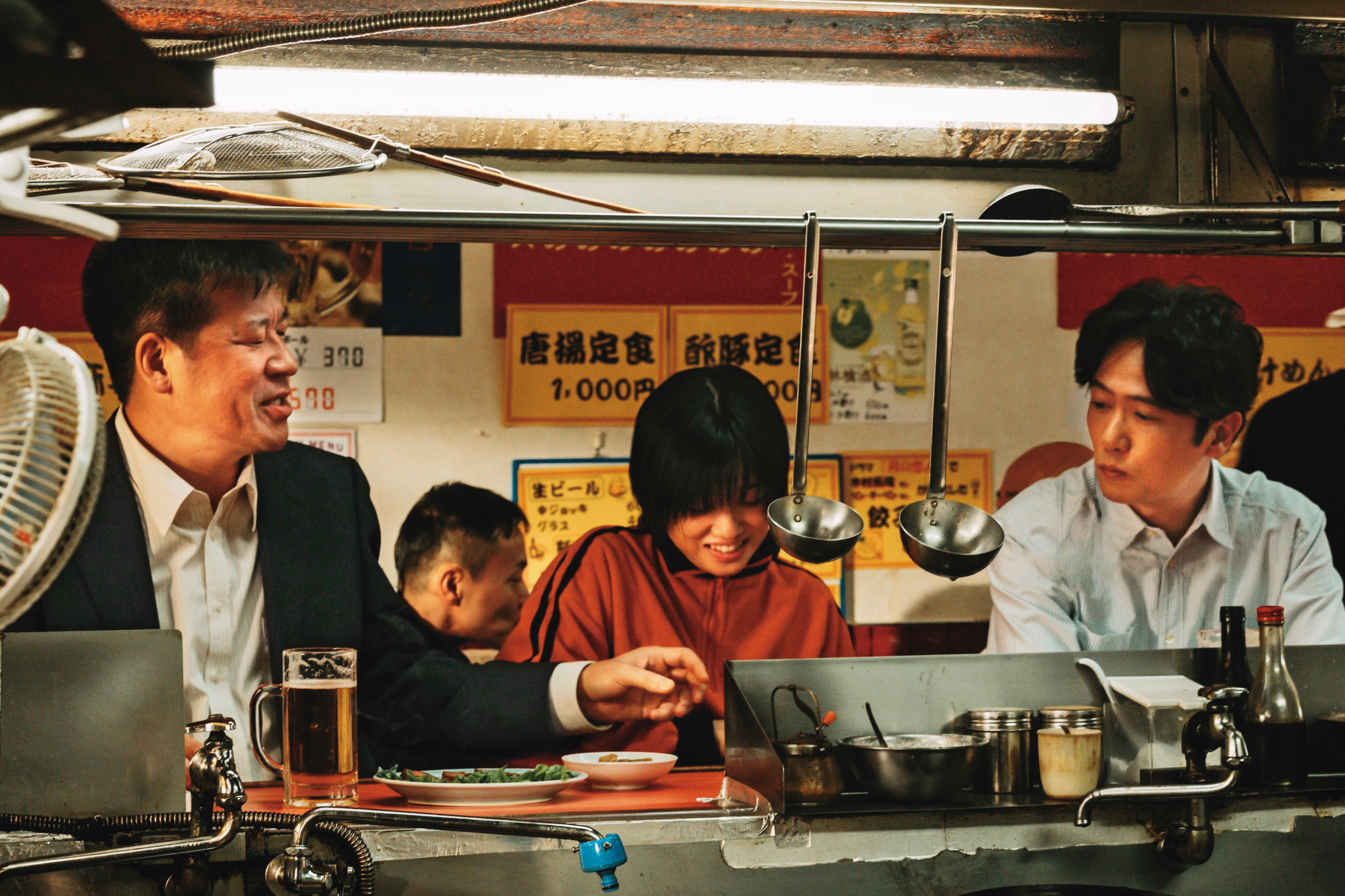 警官與記者幫助被逼賣淫的吸毒女孩重獲新生，誰知疫情到來，女孩的世界完全走調。（光年映畫提供）