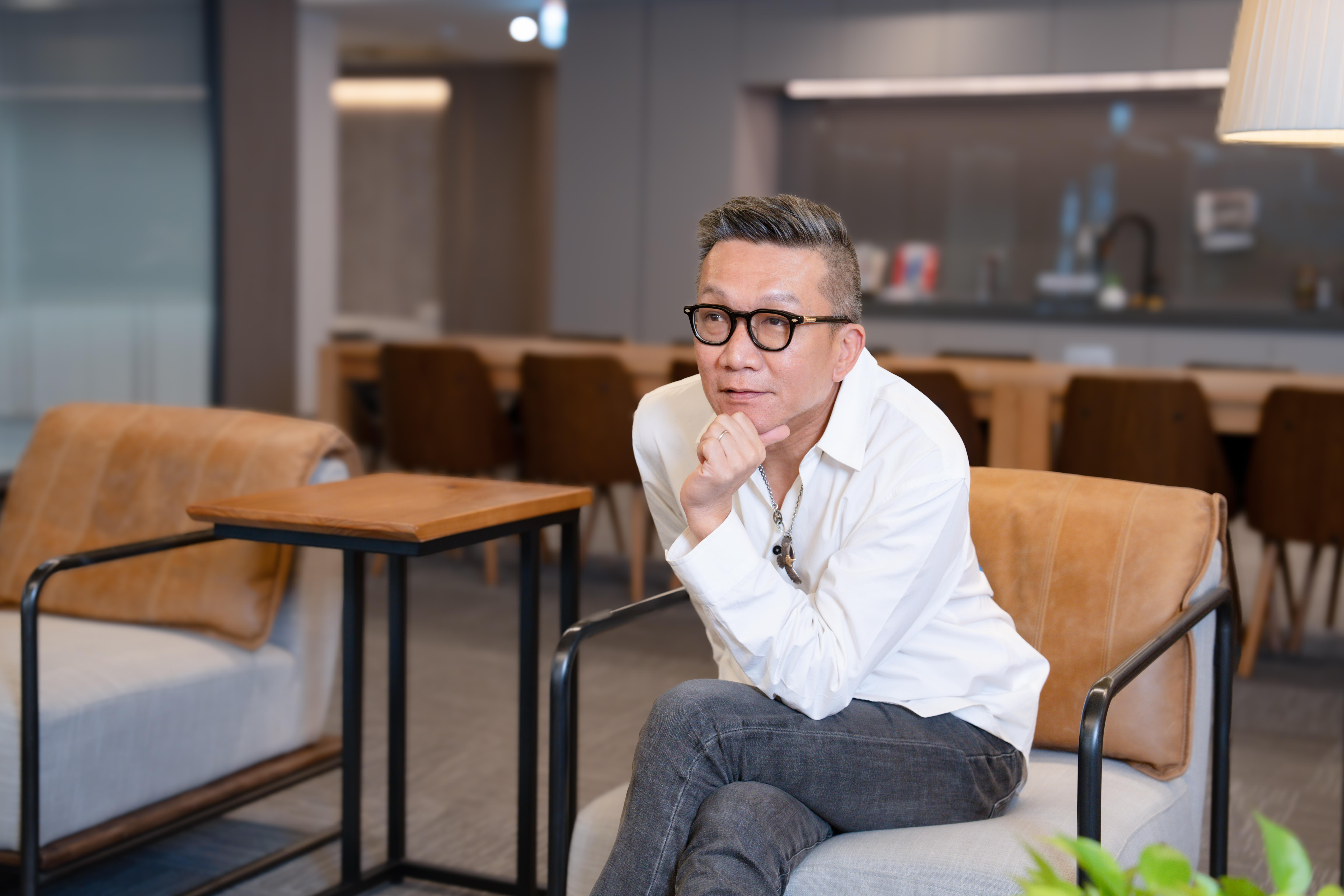 浪凡(6165)股價創三年新高，董事長王冠中強調「我們會持續在穩健中創造彈性，在成長中實踐價值，讓浪凡成為台灣資本市場上真正具備韌性與潛力的品牌。」