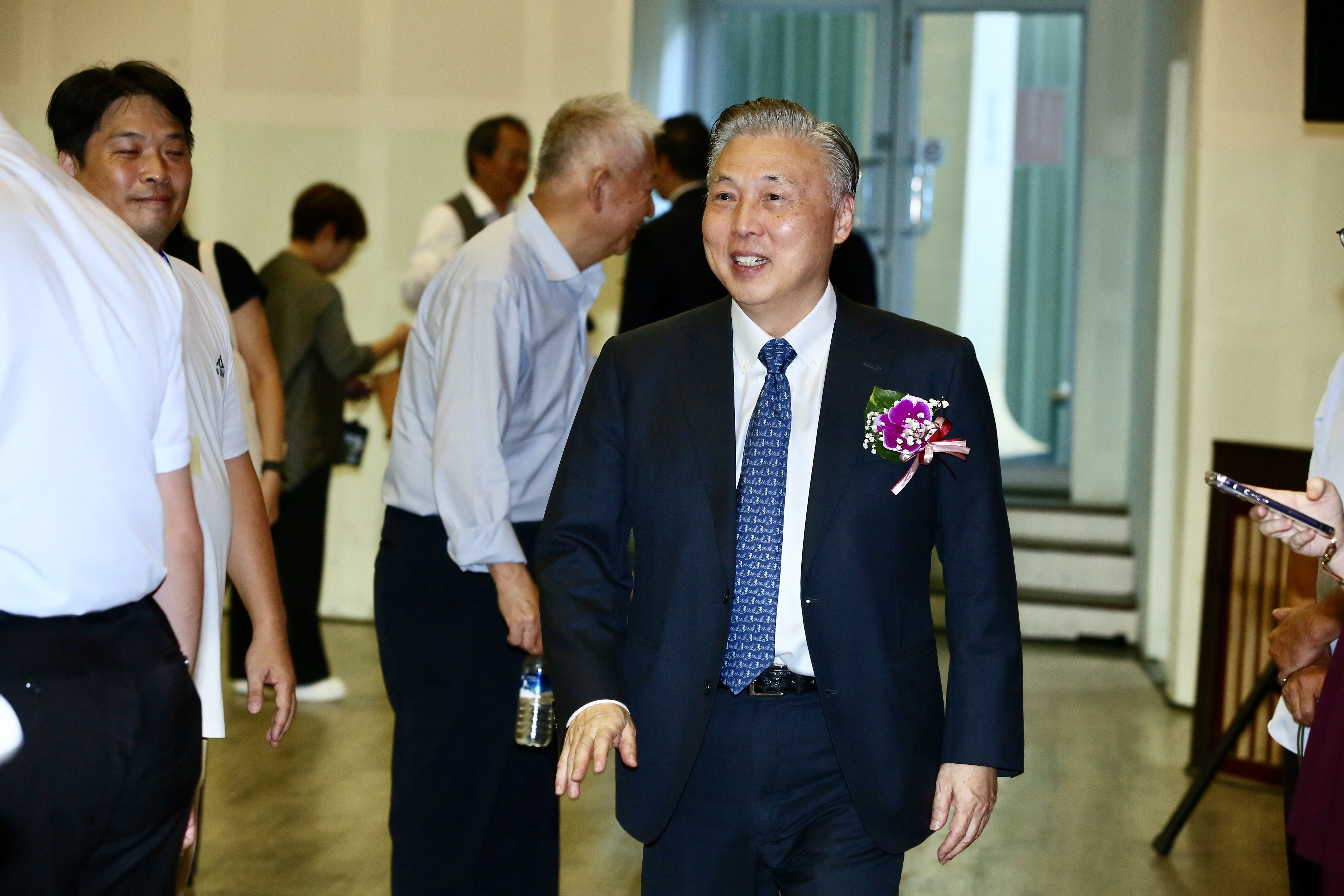 日月光25日在股東會上，揭露在美國、馬來西亞等地的海外擴產規劃。