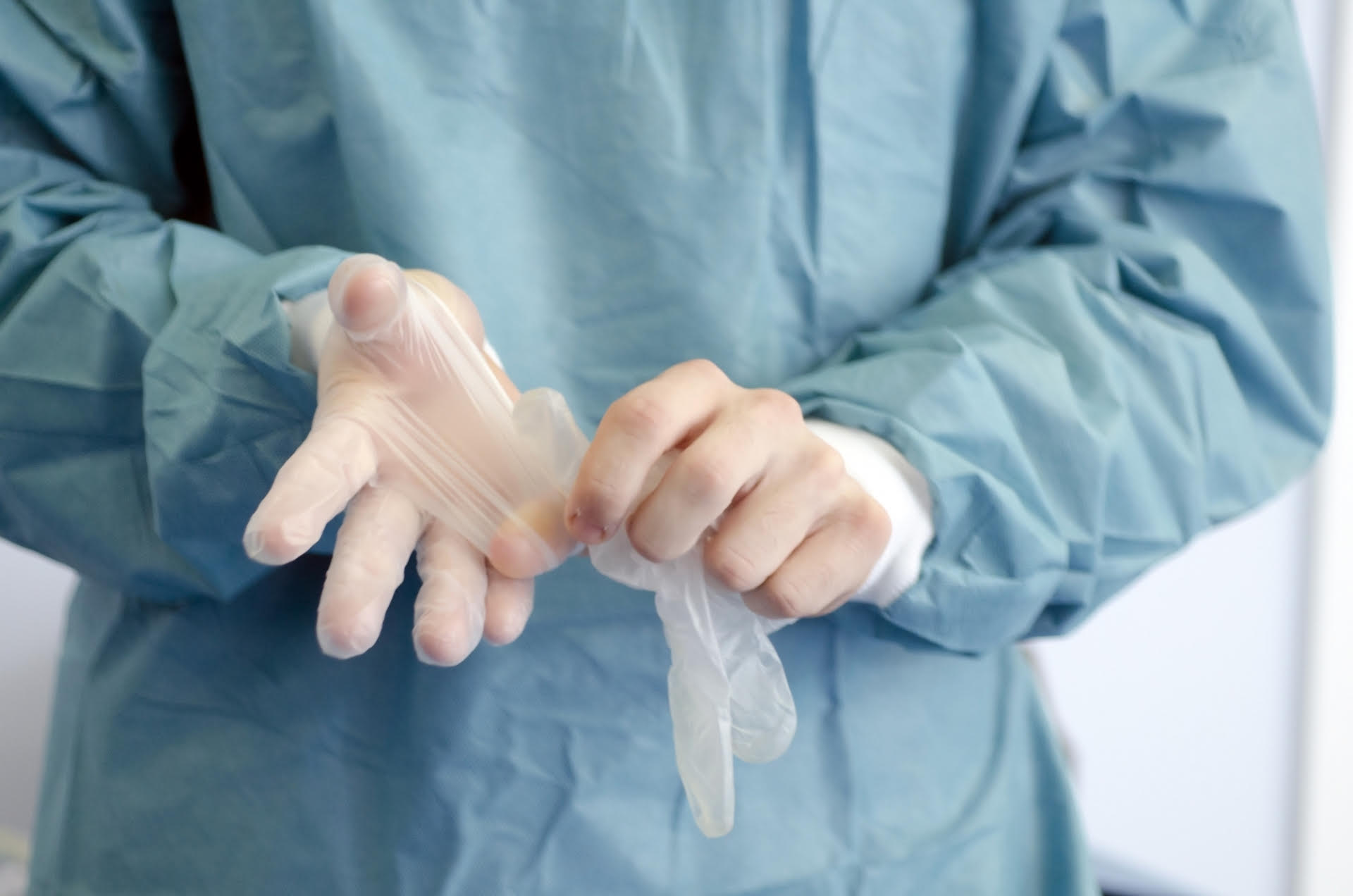 埃賈茲涉嫌在醫院各處安裝隱藏攝影師偷拍女病患，甚至還趁對方意識不清伸出狼爪。（示意圖，photoAC）