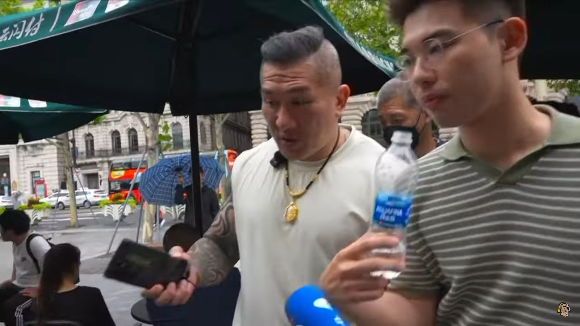 館長震驚表示「中國買電器、家電有補貼」：這很神奇欸。（翻攝自YouTube@館長惡名昭彰）