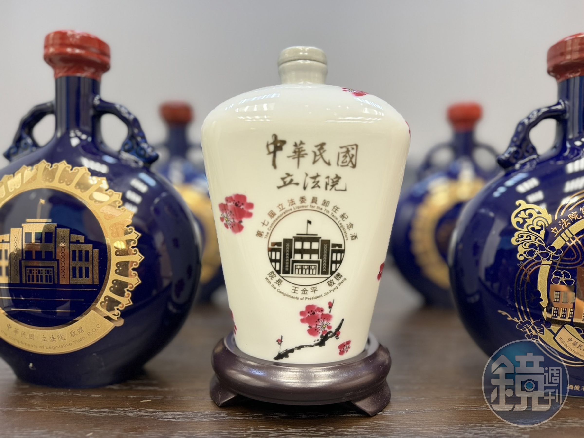 第7屆紀念酒有2款,其中1款為台酒出品的天燈酒。