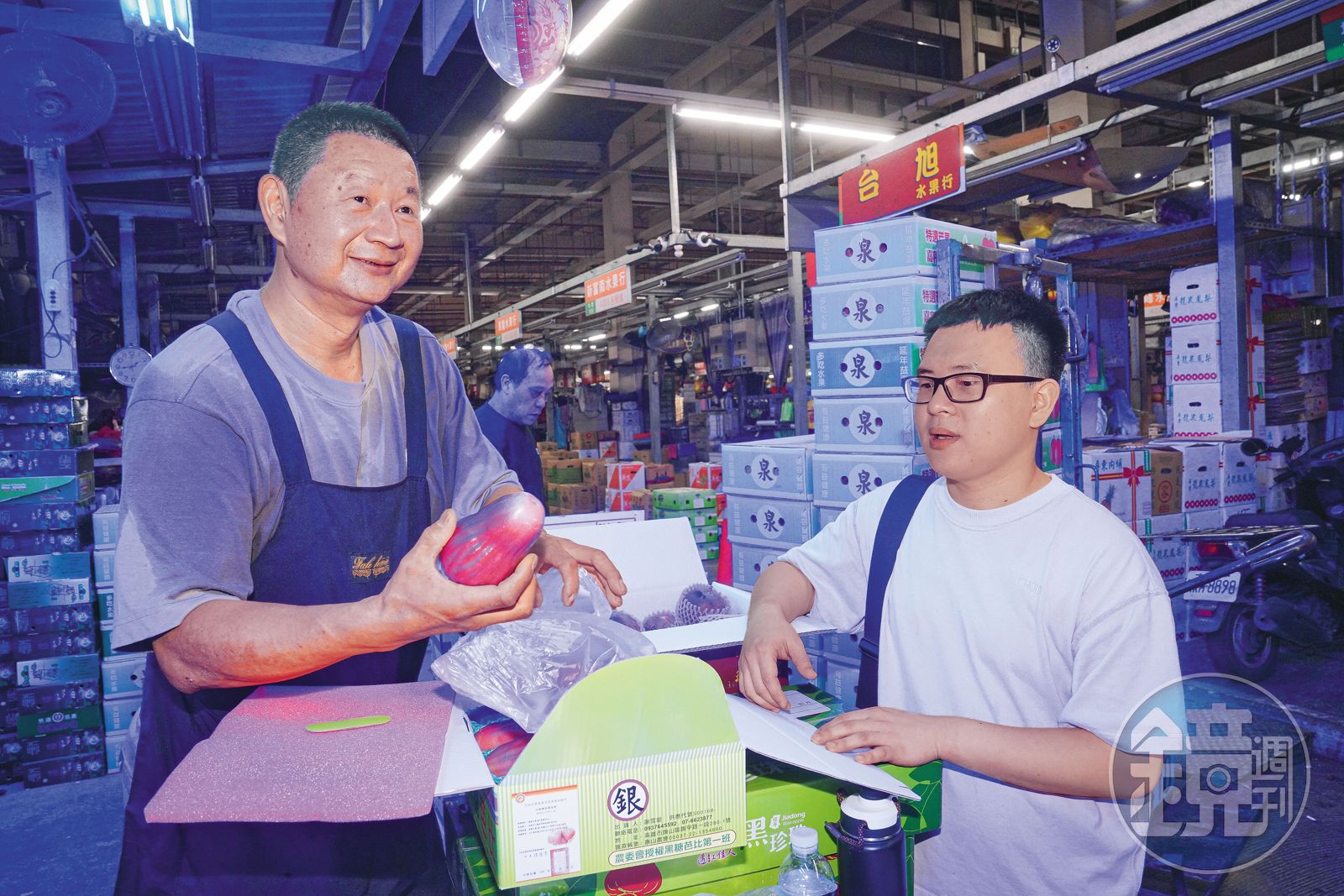 高級水果代名詞1/為搶最好水果貸款付現金跟盤商買貨 金控董事長三節必報到