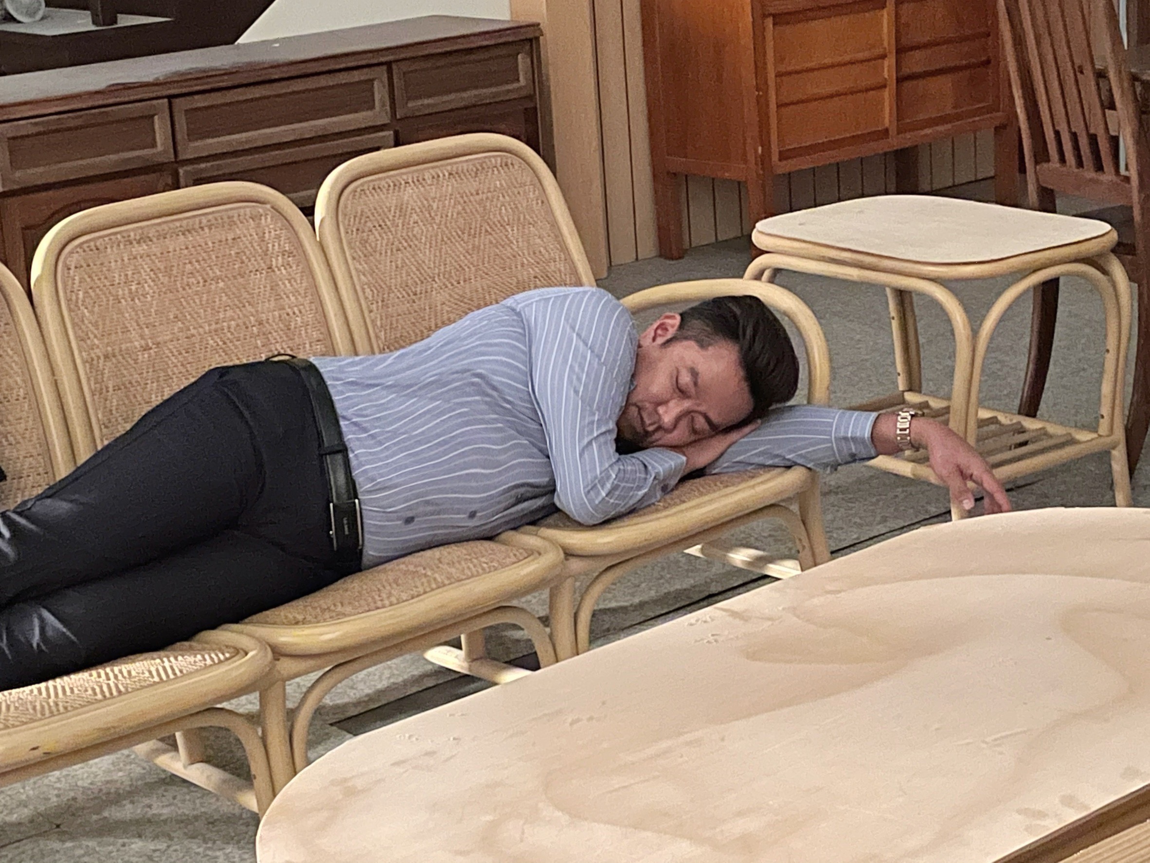 江俊翰自己分享在片場失去意識的畫面。（本人提供）