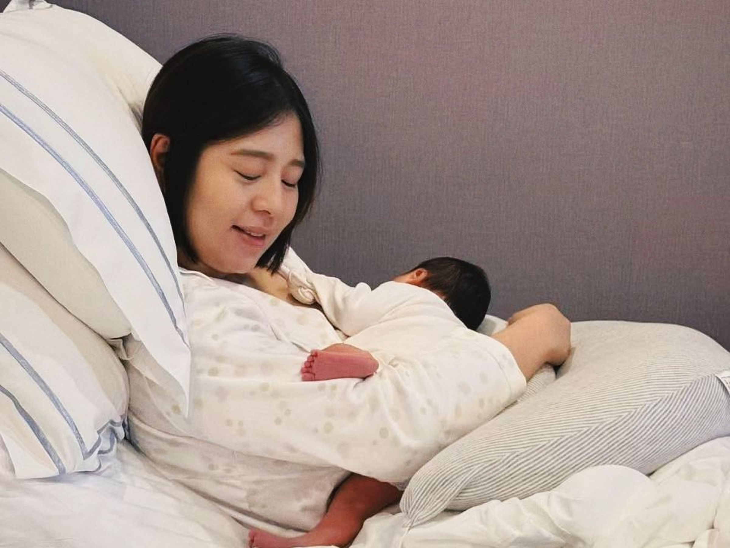 劉品言和連晨翔女兒出生。(翻攝自劉品言粉絲專頁)