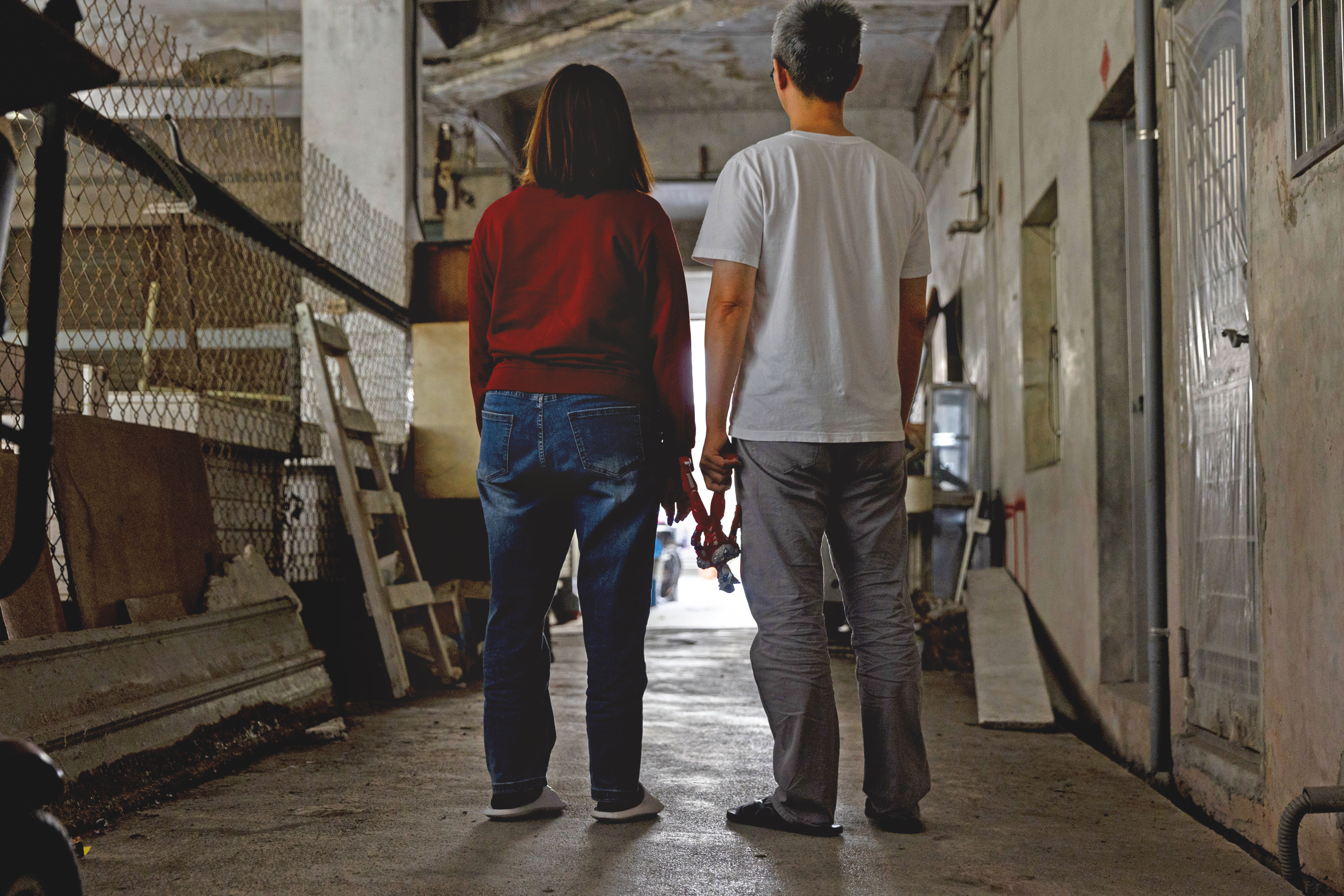 事發1年多來，小寶一家人彷彿身處黑暗中，在制度內尋找真相與正義。