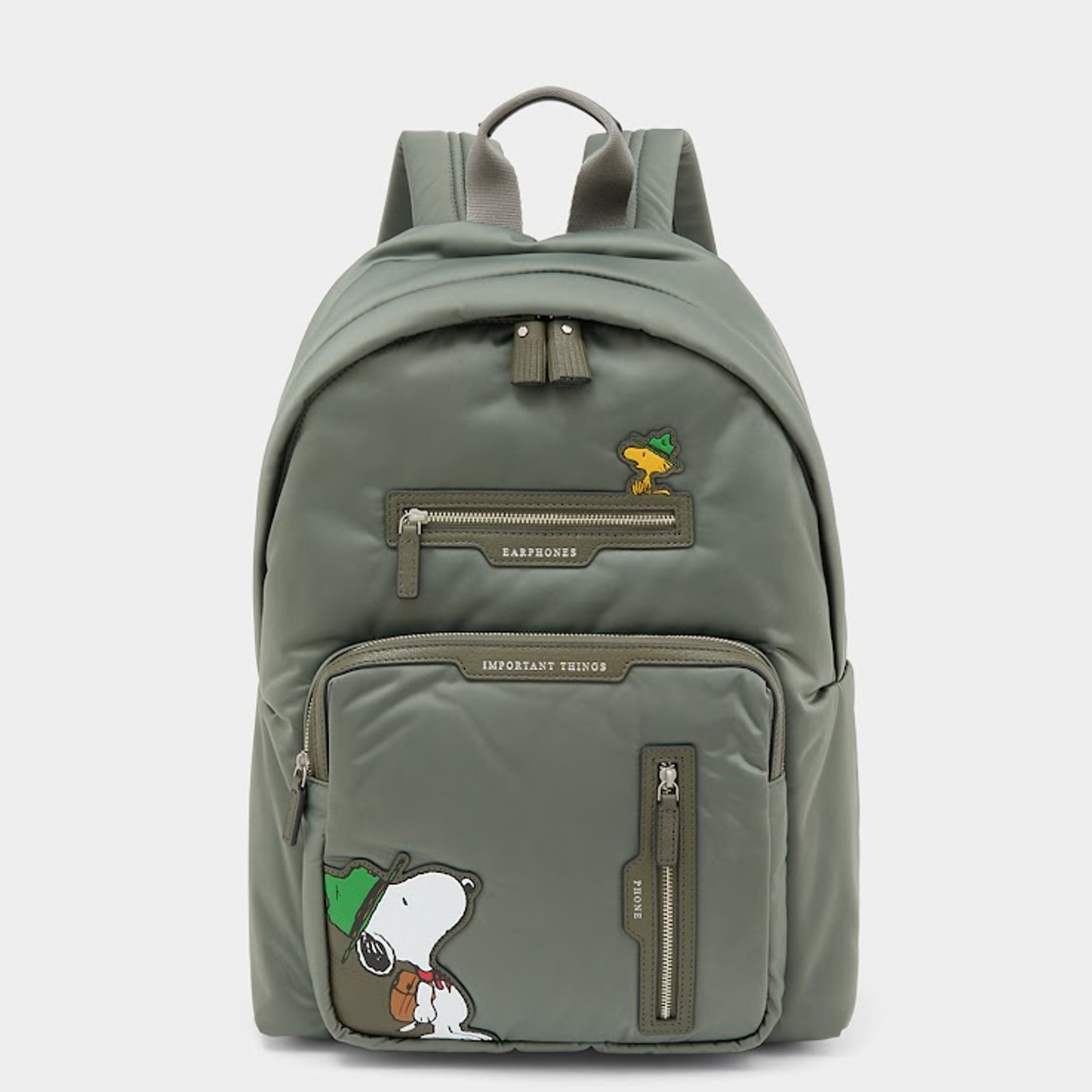 Snoopy尼龍包系列後背包。NT$29,580（CLUB DESIGNER提供）