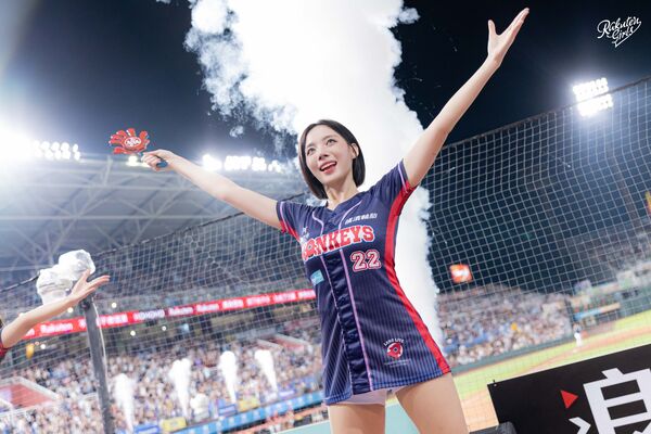 河智媛出席樂天桃猿女孩盛會。（樂天桃猿提供）