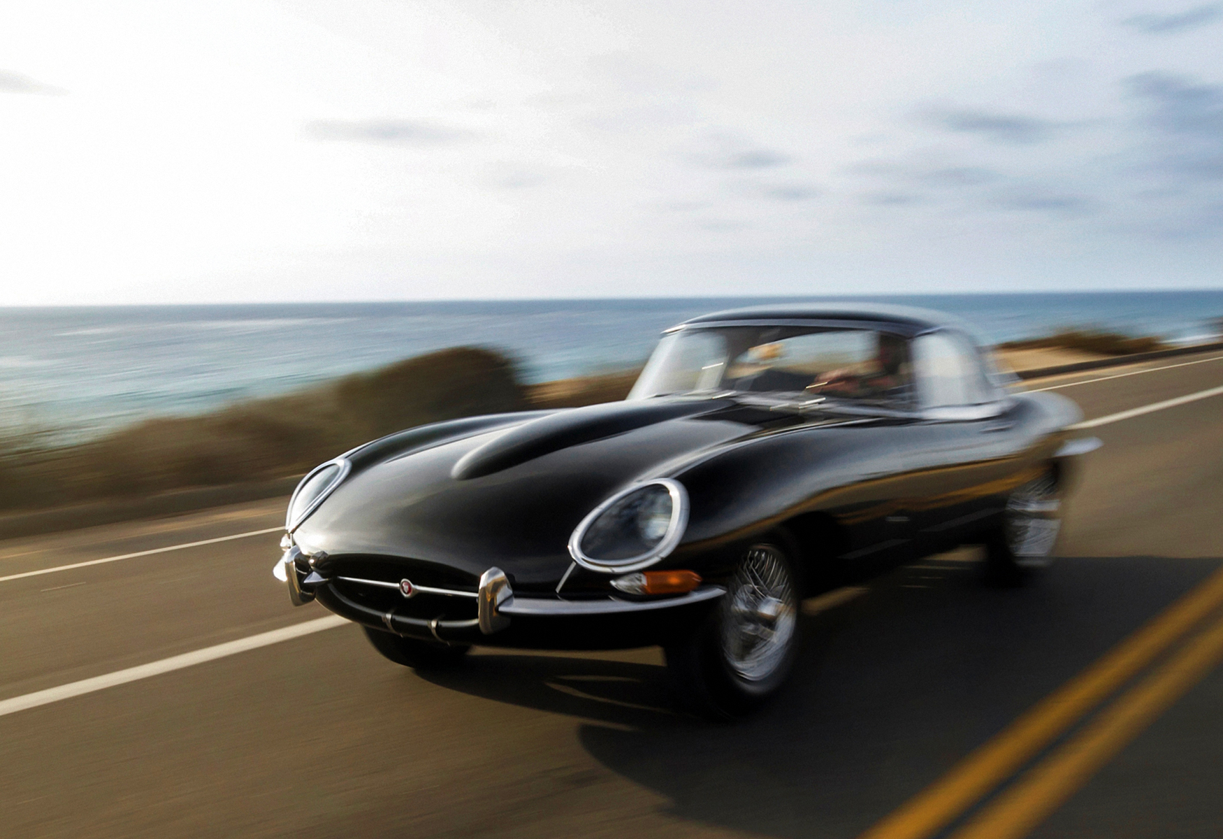 【鏡車經典】撩人的豹，永不過時！JAGUAR E-Type的永恆魅力