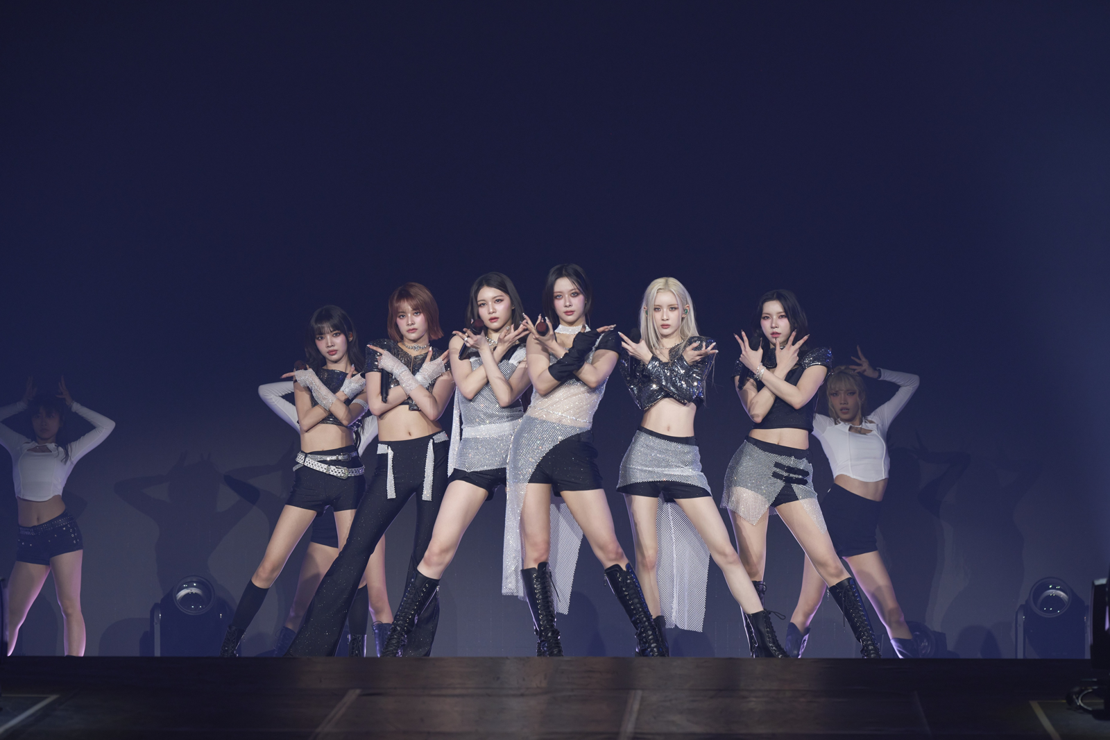 幻藍小熊化身「搖滾舞伶」開唱　親友團加持讓許媛媛落淚了