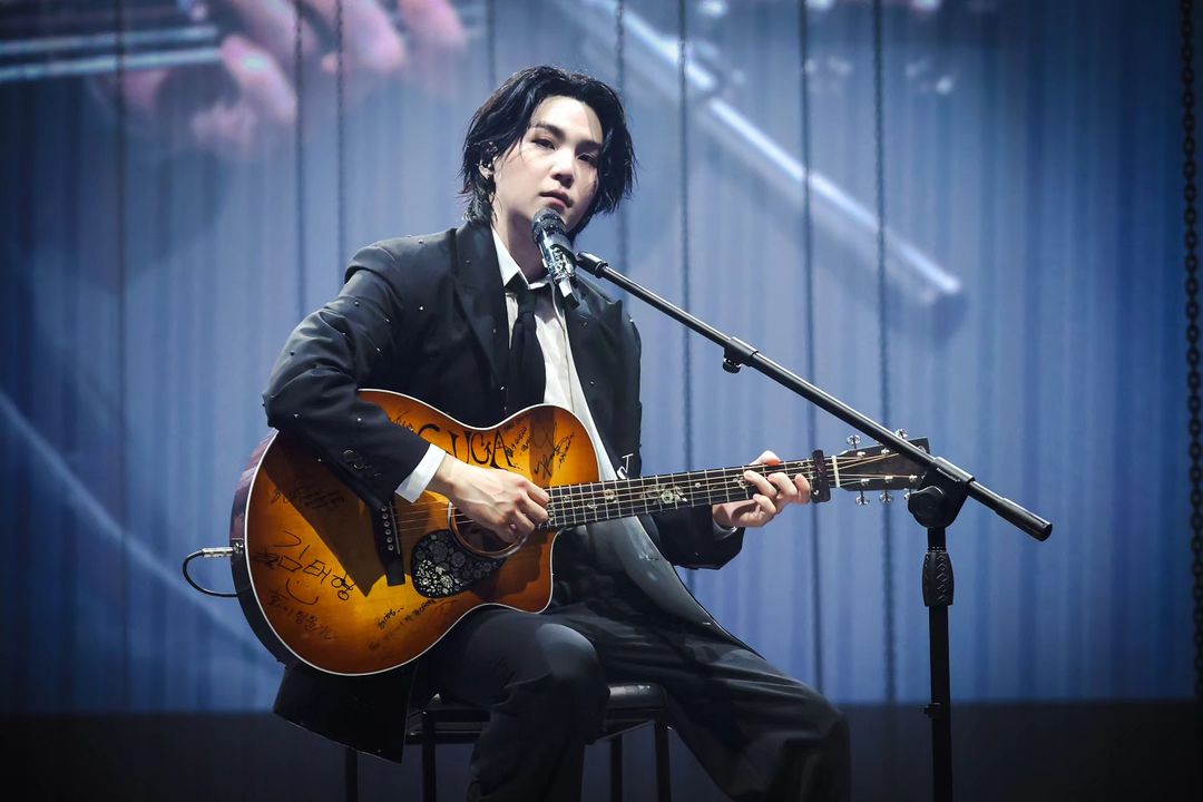 SUGA酒駕小型電動摩托車引發譁然，今南韓法院判其需繳36萬罰金。（翻攝自@agustd IG）