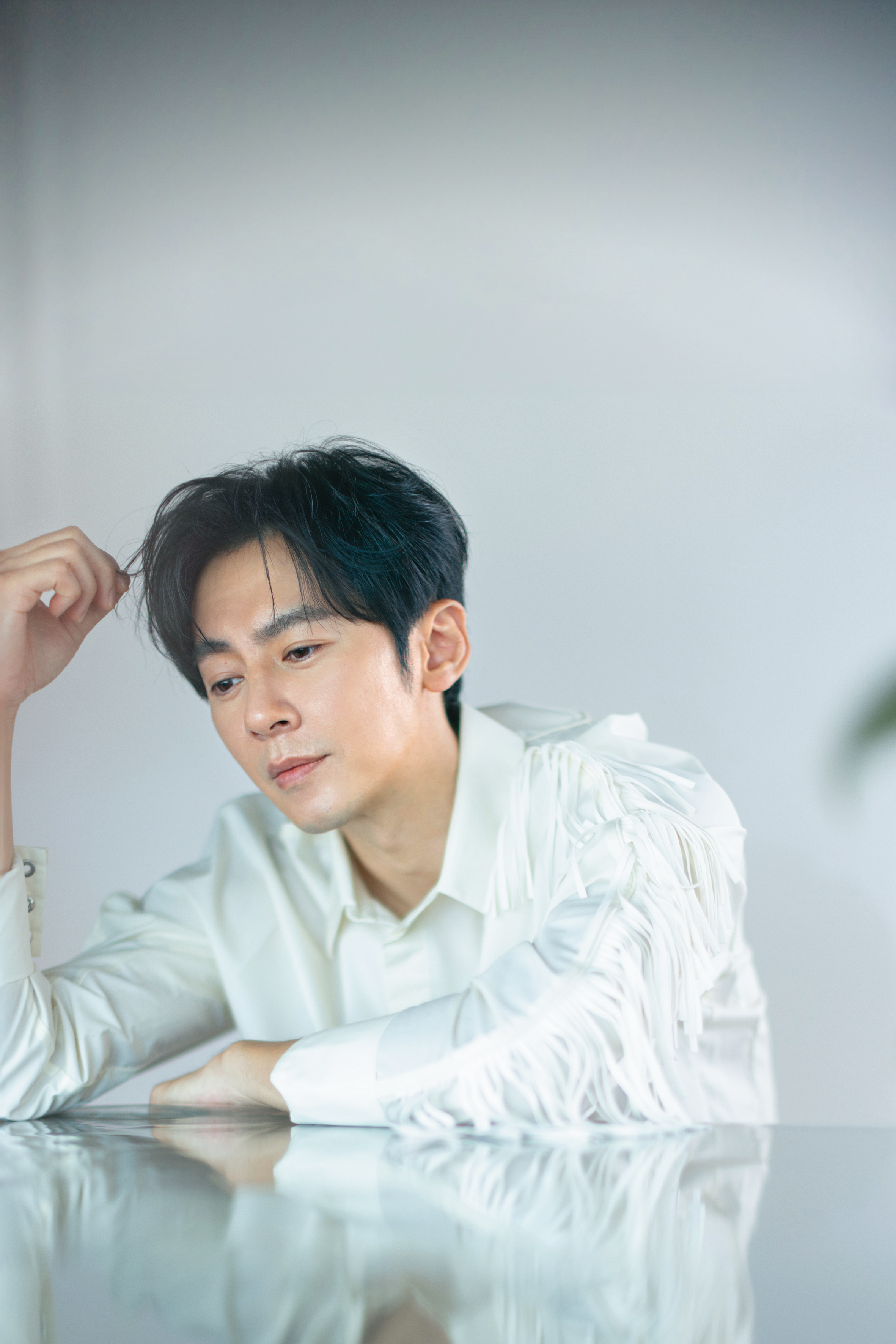 喜歡買網路小物，李國毅笑說：「那是我療癒自己的方法，買一些小廢物，眼睛眨都不眨就結帳的那種感覺。」