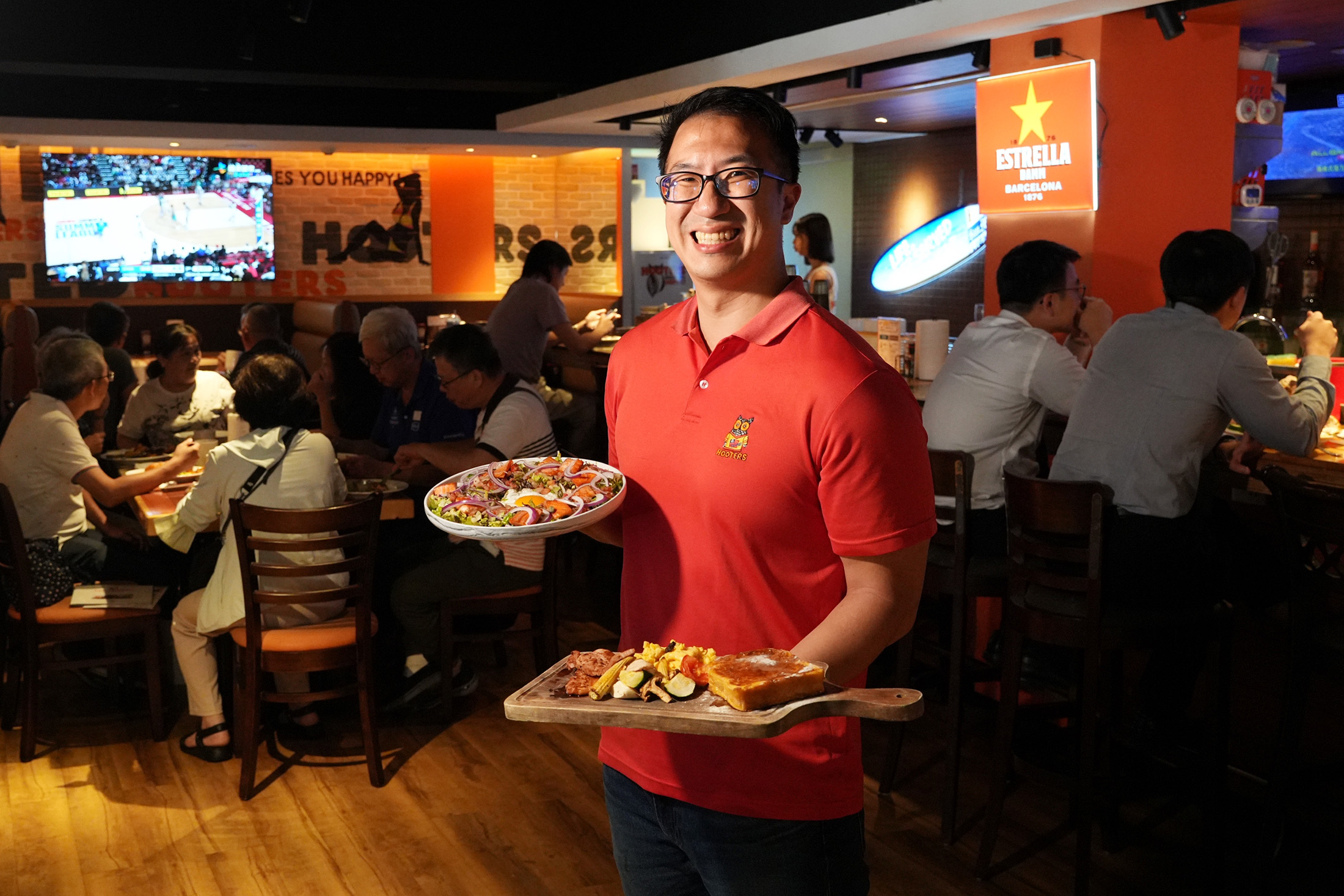 台灣Hooters代表劉昶志Allen希望在台灣發揚美式的早午餐酒文化。(Hooters提供)