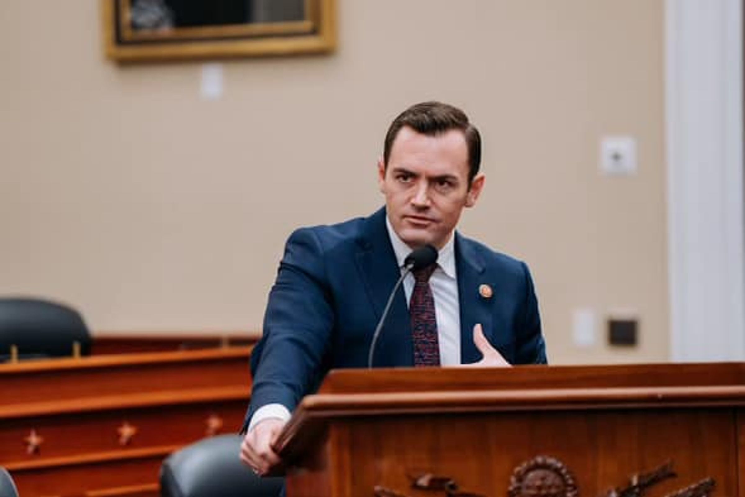 美國聯邦眾議院美中戰略競爭特別委員會主席蓋拉格今天率團展開訪台行程。(翻攝自臉書@Rep. Mike Gallagher)