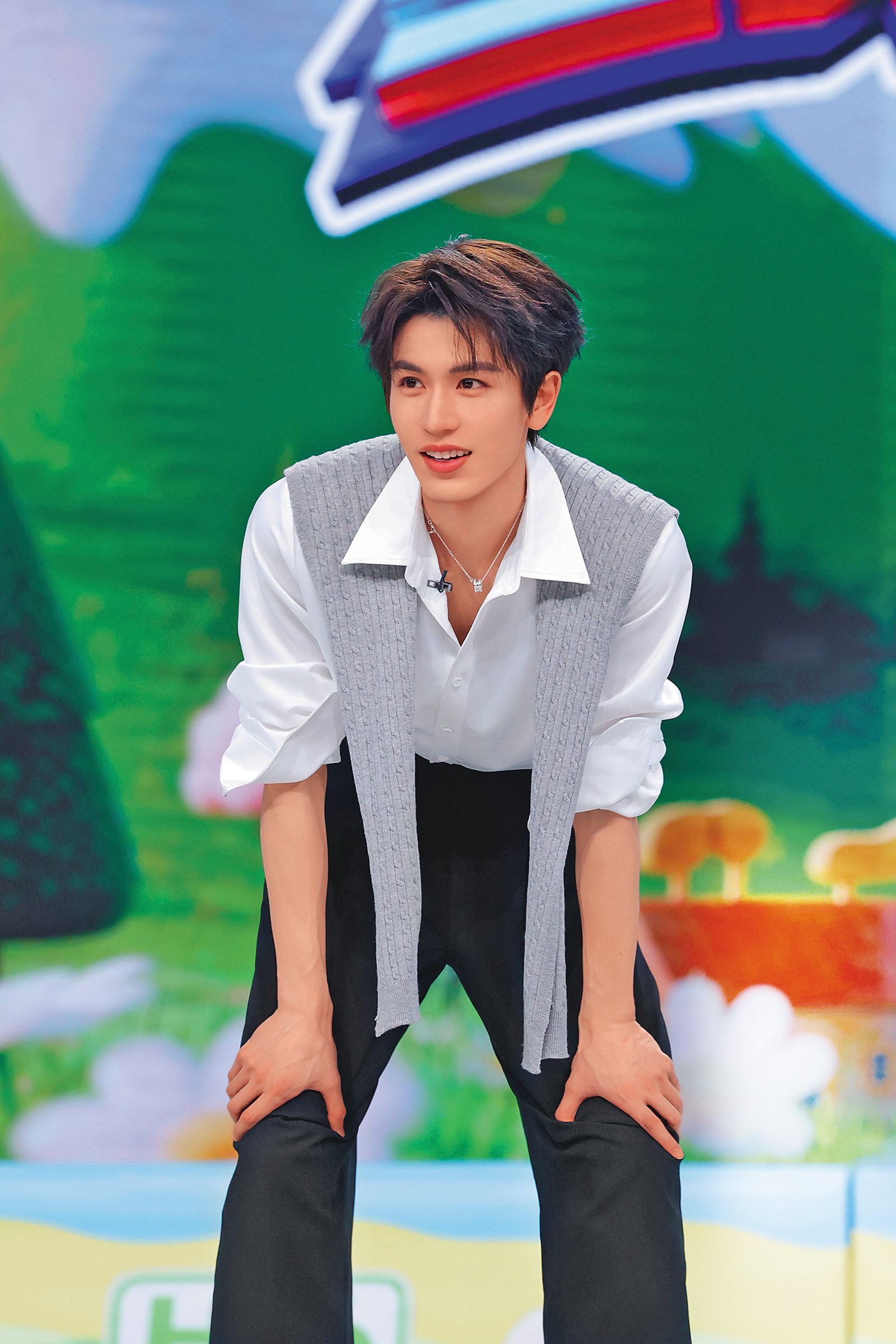 《逐玉》粉底液將軍被群嘲　張凌赫意外帶火何潤東