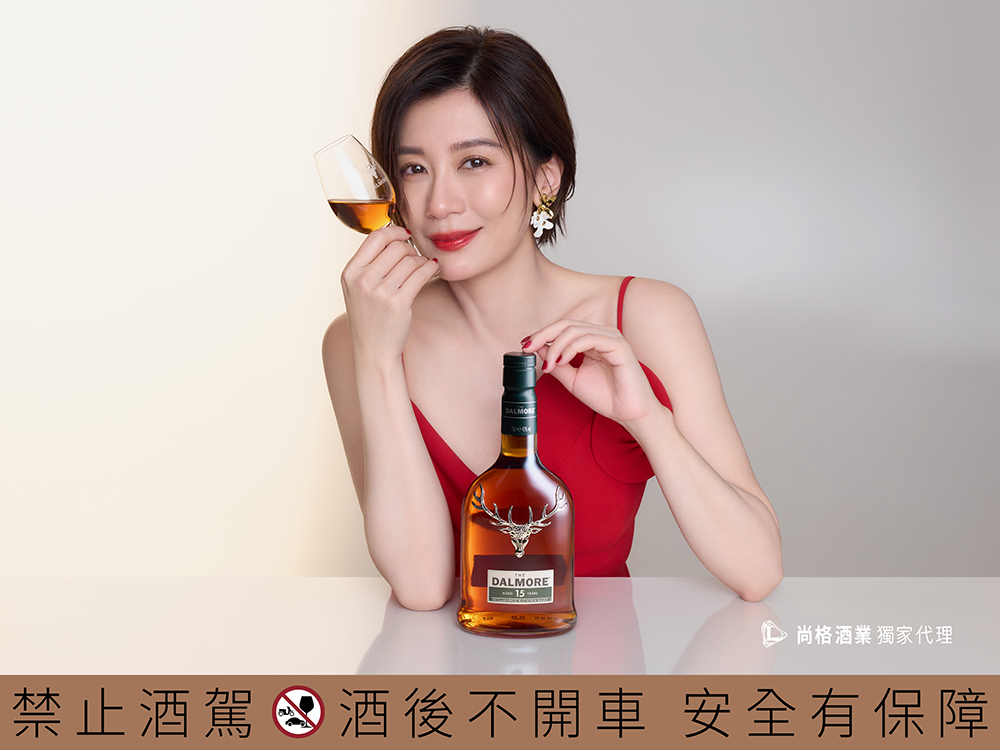 大摩15年不僅在香氣與口感上展現了極致的工藝與層次,更象徵了大摩對於卓越品質的不懈追求。無論是自飲品味,還是節慶送禮,都能帶來獨一無二的感動。