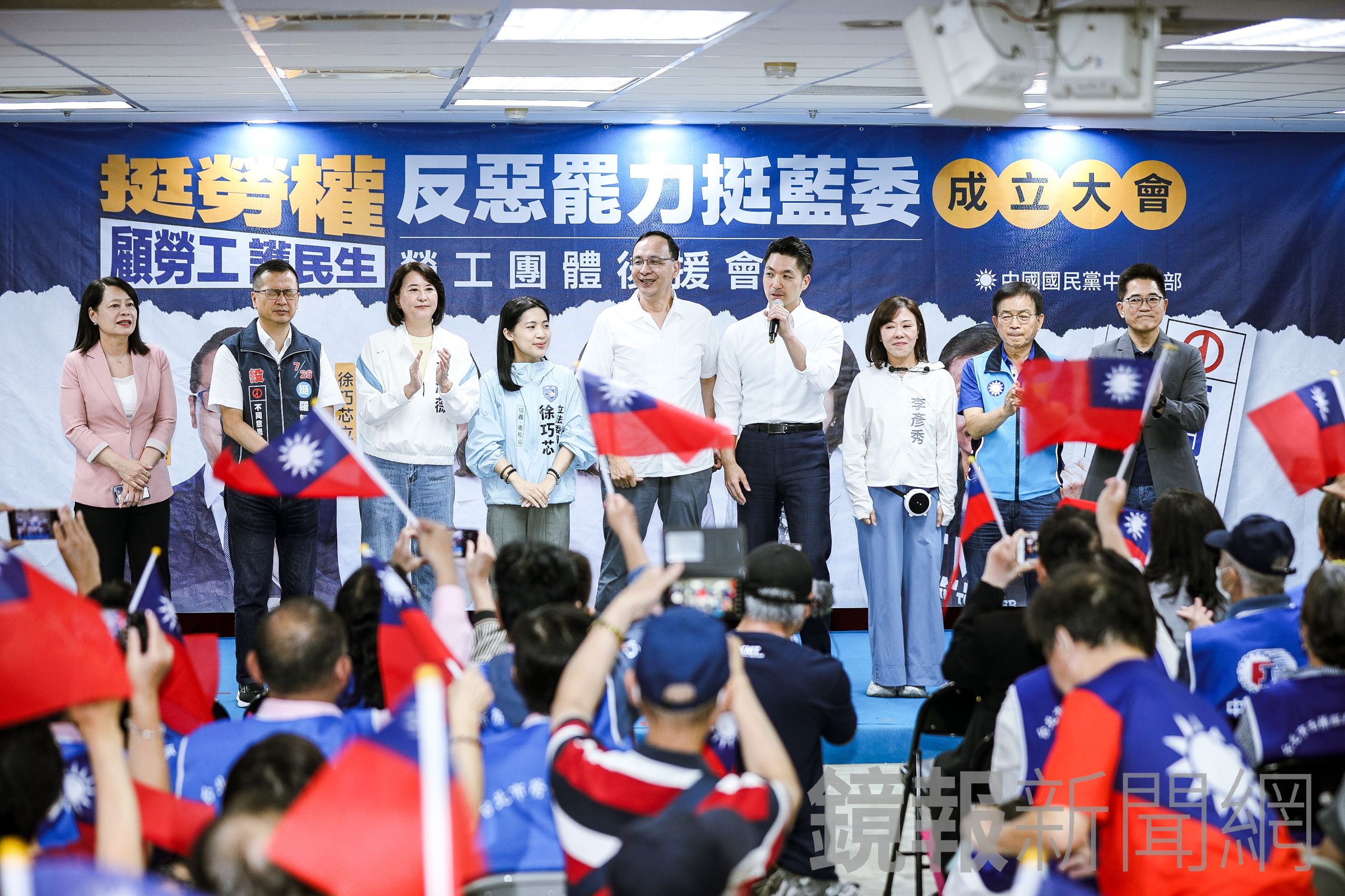 「大罷免」行動引發社會高度關注，然而檯面下，一場有系統、跨平台的話語滲透戰早已展開。（鏡報鄒保祥攝）