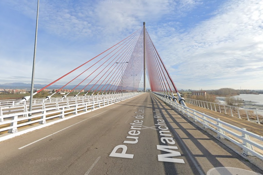 英國男網紅赴西班牙企圖爬上卡斯提亞-拉曼查大橋，結果不慎摔死。（翻攝google maps）