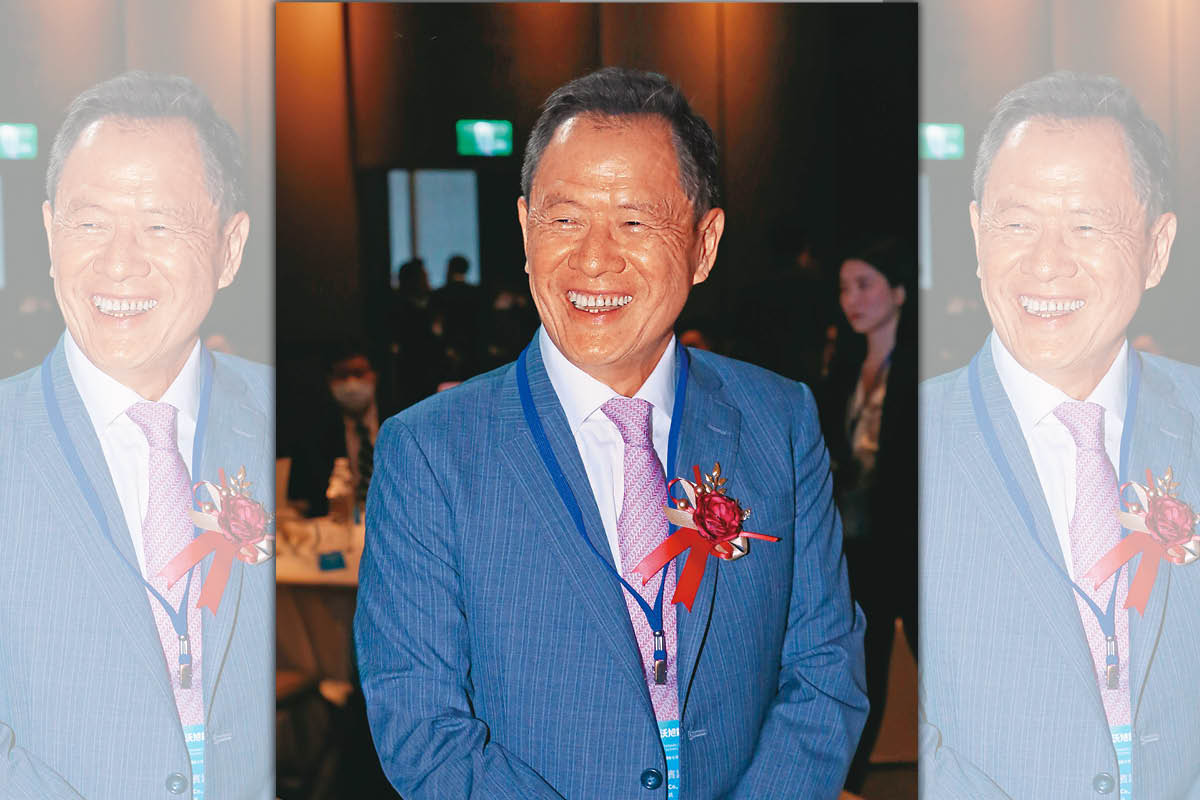 利明献出身金融圈，接掌東元前在中國信託商銀任董座。