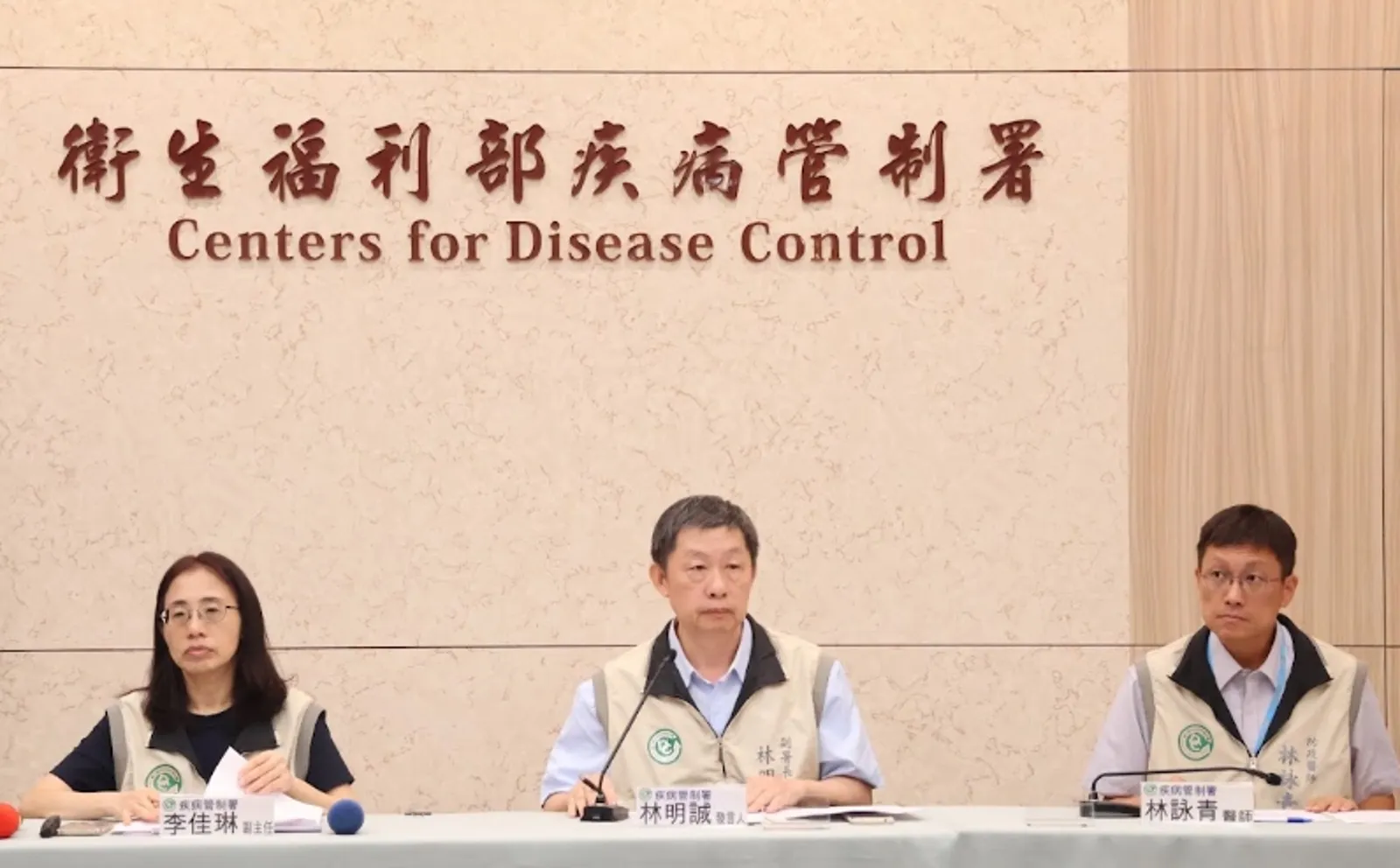 疾管署說明COVID-19疫情。圖非今日畫面。(疾管署提供)