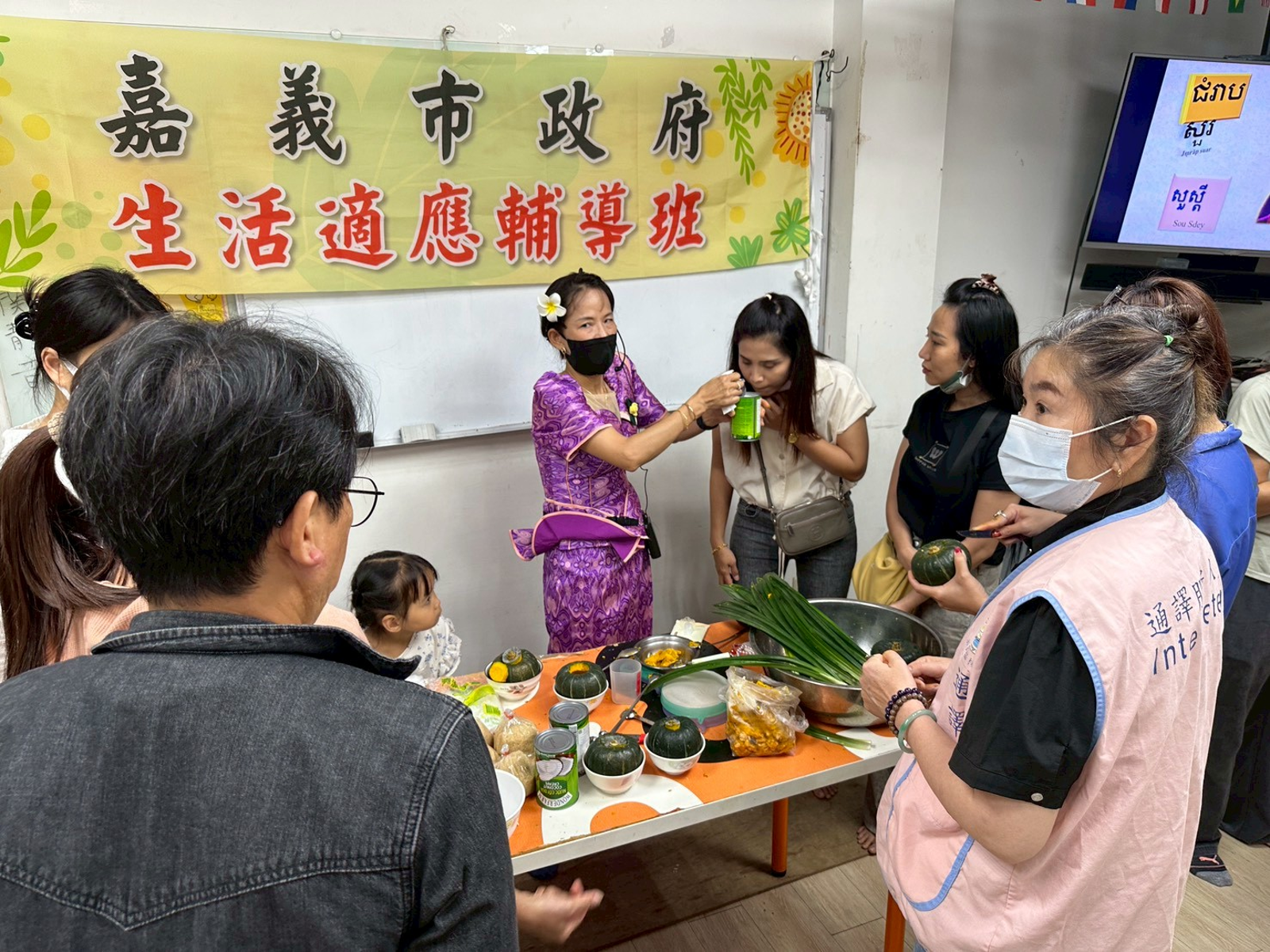 柬埔寨新住民化身移民署文化大使 手作傳統「南瓜布丁」飄南洋香