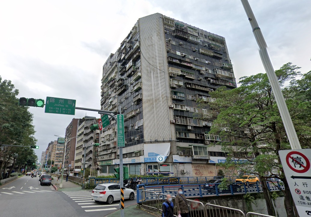 「錦新大樓」是全台知名猛鬼大樓，上月連續3週都有人墜樓身亡。（翻攝自GOOGLE MAP）