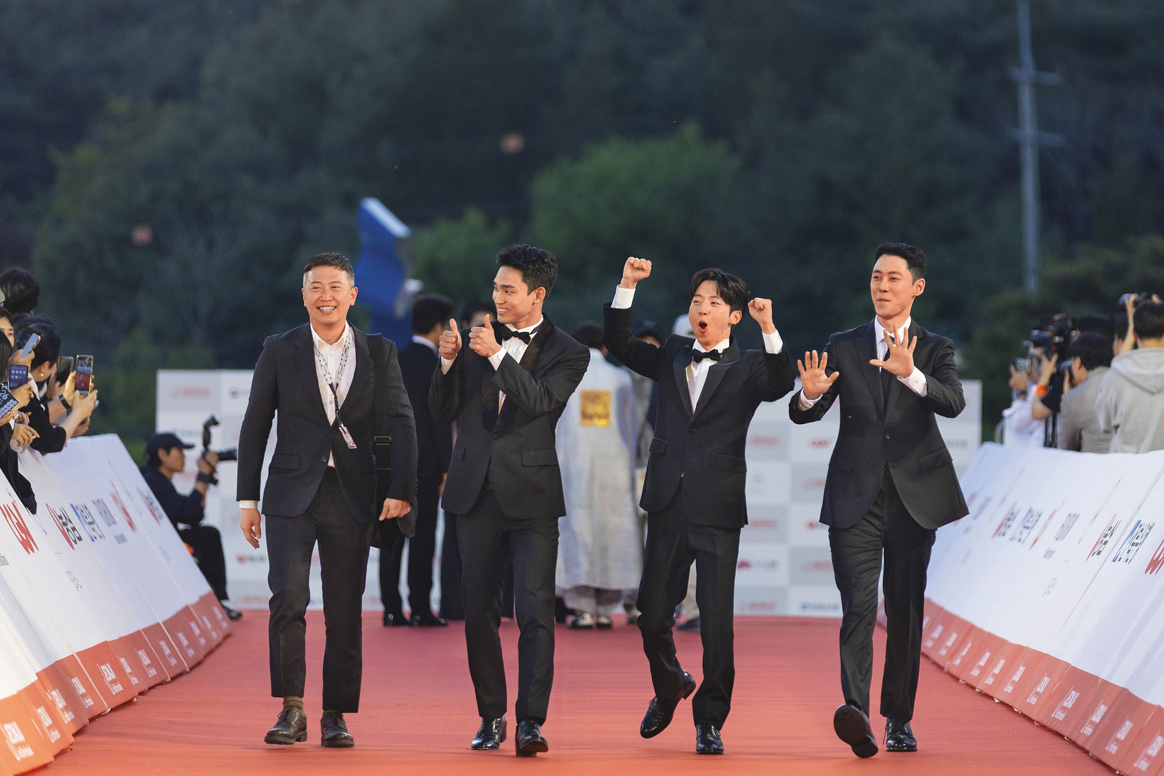	《3670》在韓國全州電影節獲4獎項肯定，導演與演員登紅毯受到熱烈歡迎。（好威映象提供）