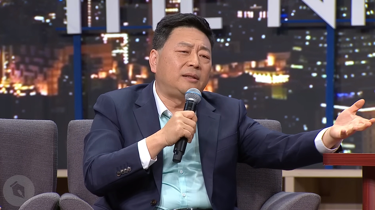 王志安日前在台灣發言遭批歧視身障，還稱自己可以取得日本國籍，不怕不能再來台灣。（翻攝自YouTube STR Network）