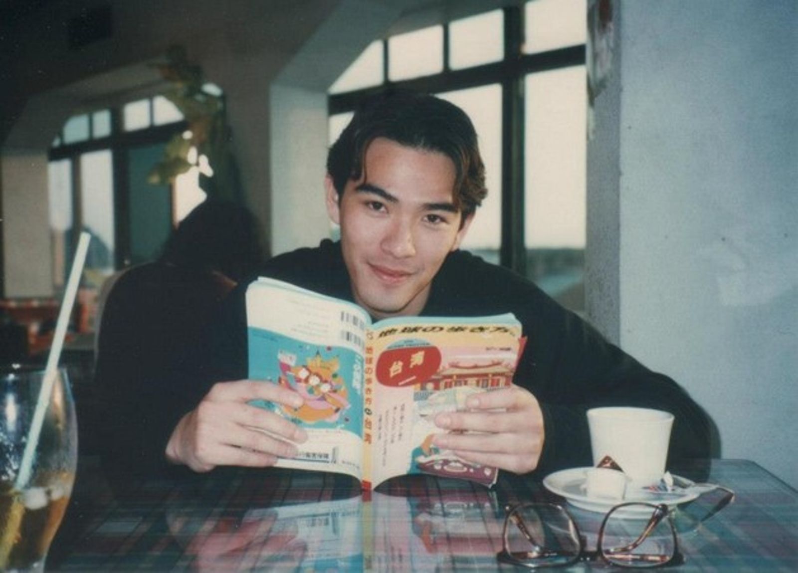 馮傑從小對玩充滿天賦，高中時期迷上籃球。（馮傑提供）