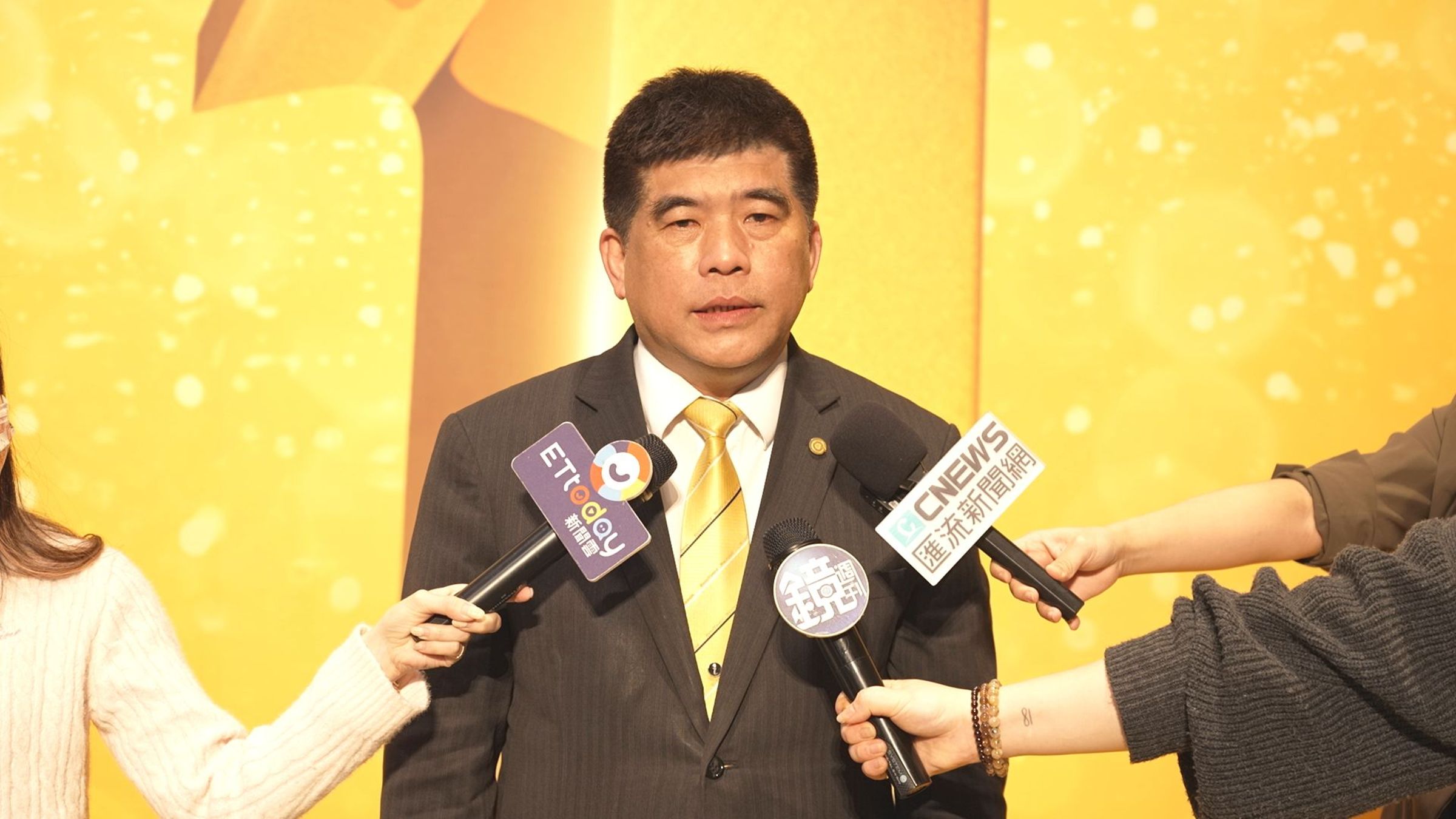 永慶房屋總經理吳良治受訪時表示2025將持續擴展版圖，提供想要挑戰高薪的新人有保障的就業環境。