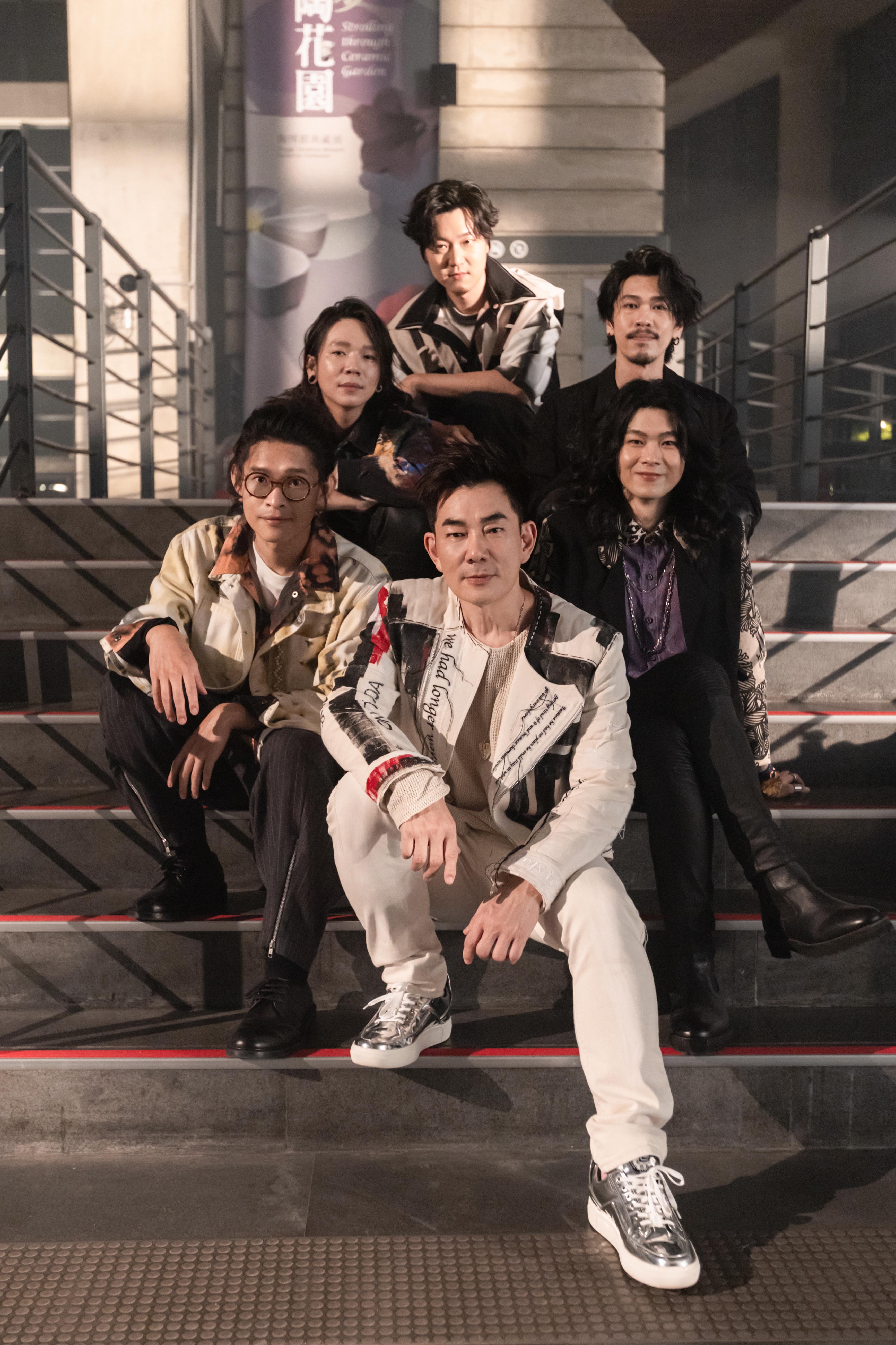 〈你也在這裡〉由金曲樂團麋先生為任賢齊量身打造。（相信音樂提供）