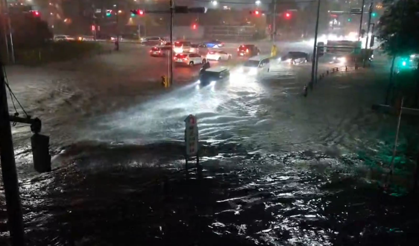 千葉暴雨奪13命!救援失蹤60多歲男確認罹難 逾2300棟房屋遭淹