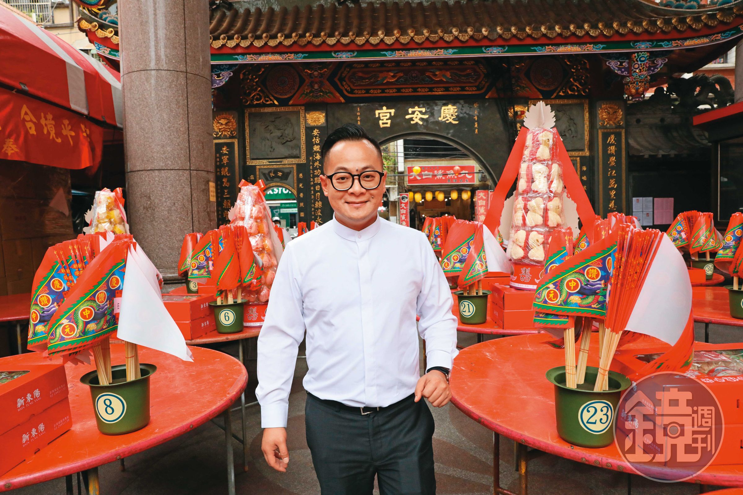 這天是中元普渡,基隆的大事,童子瑋也以議長身分參與。