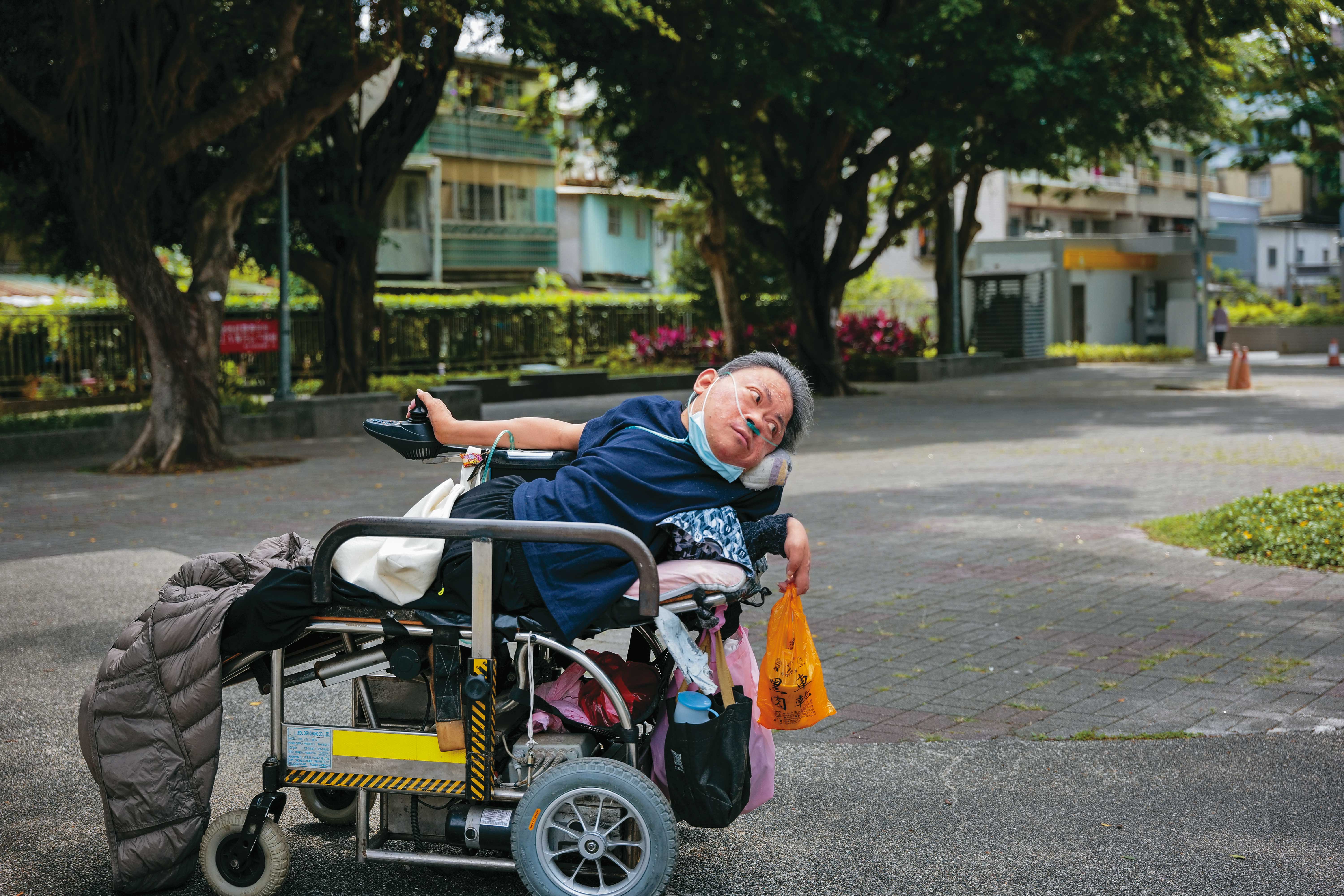 劉哲彰希望行政訴訟能證明制度的錯誤，期盼政府落實聯合國的身心障礙者權利公約。劉哲彰在北投租屋時，常到公園與人閒聊、看花，這讓他感到自由，有融入當地的感覺。